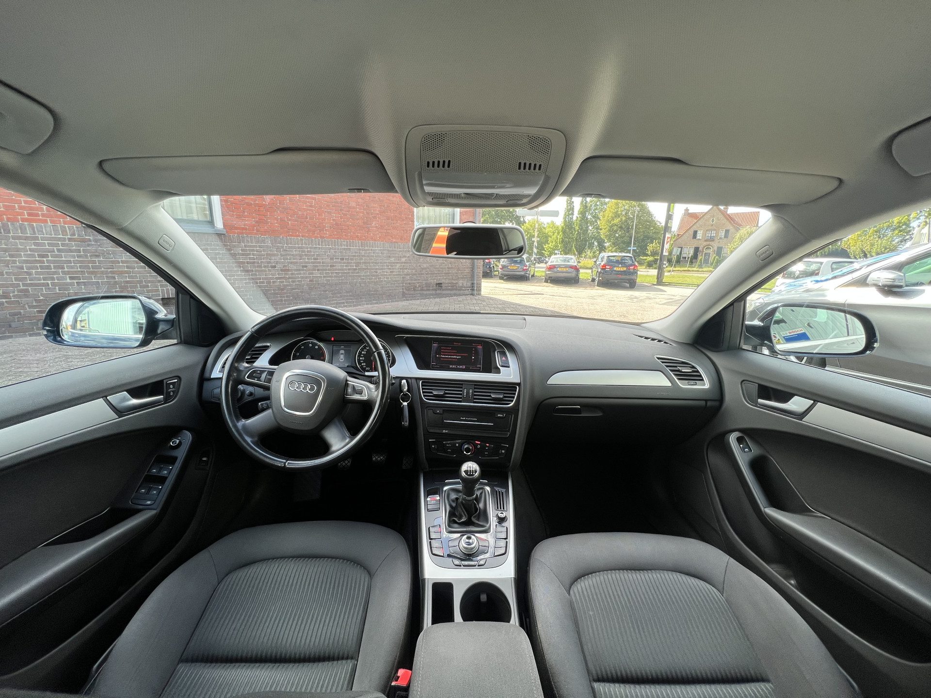 Audi A4 Limousine 1.8 TFSI Pro Line Business | NAVIGATIE | TREKHAAK | CRUISE CONTROL |