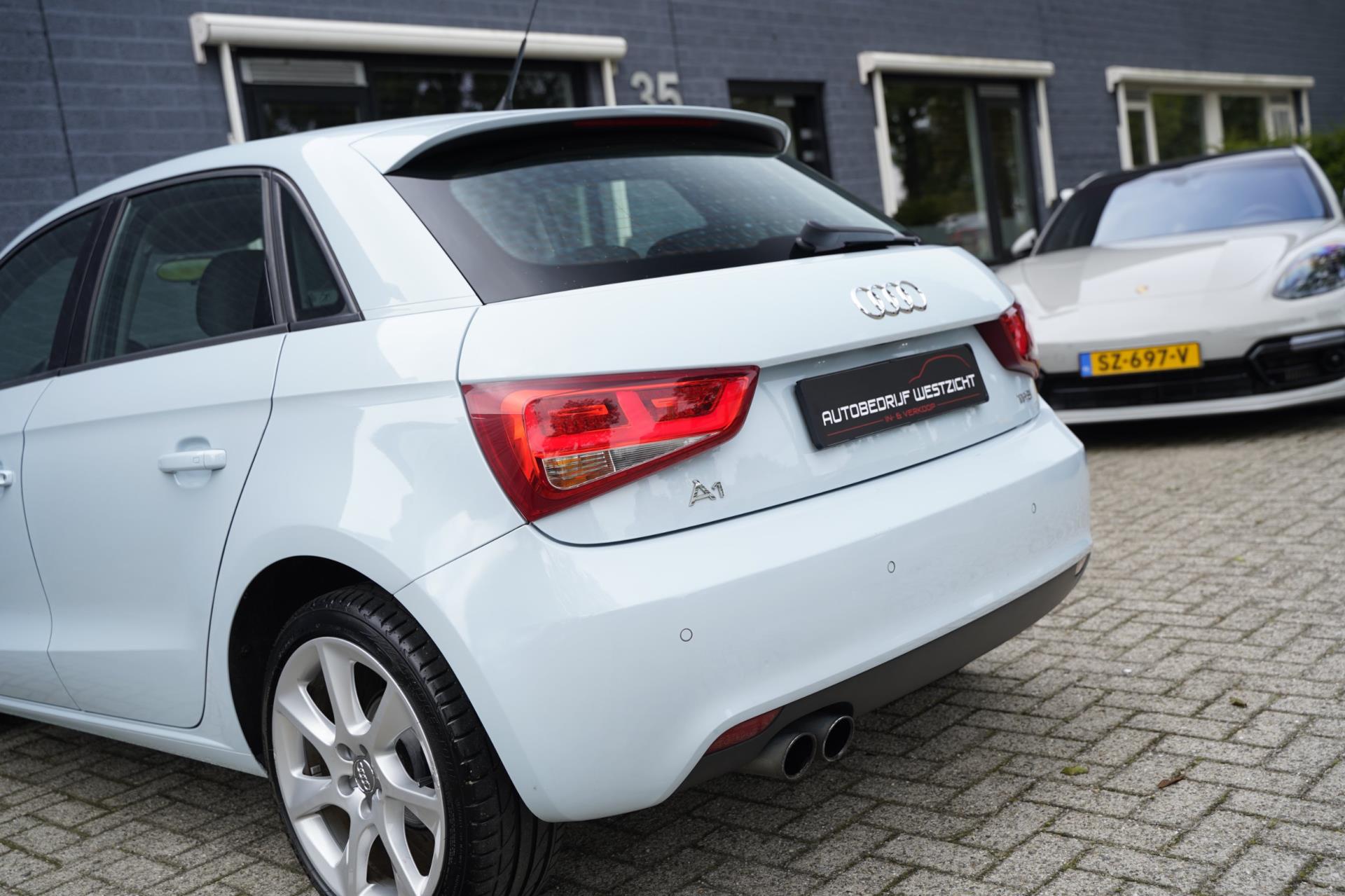 Audi A1 Sportback 1.4 TFSI Ambition 122pk, Navigatie, Led