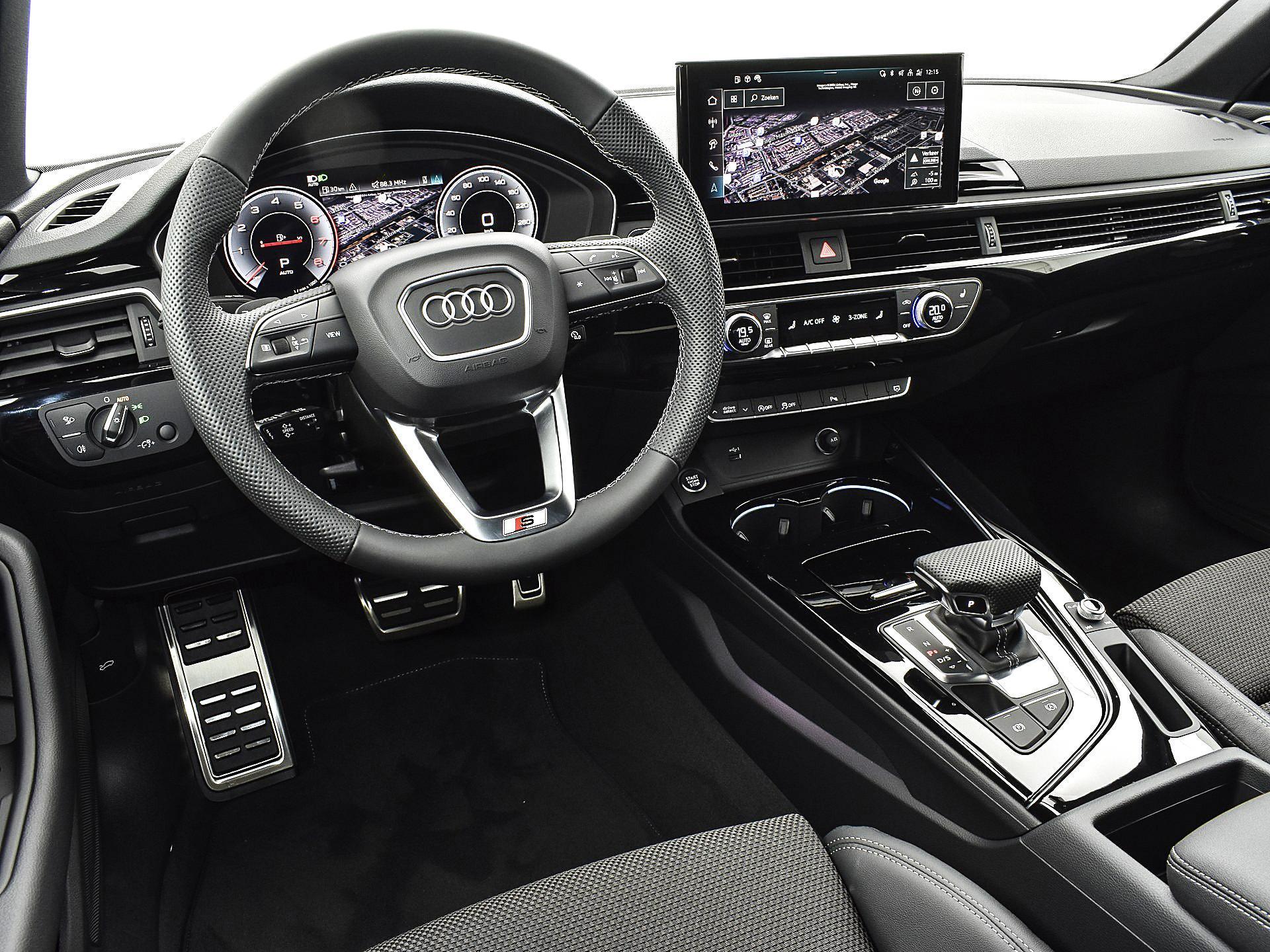 Audi A4 Avant 35 TFSI S edition Competition 150 PK · Achteruitrijcamera · Ass. Pakket Tour· Stoelverwarming voorin