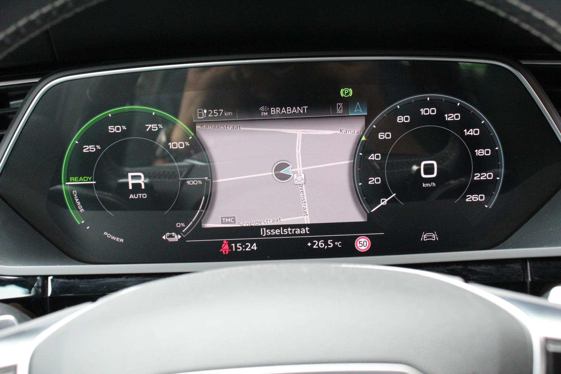 Audi e-tron 55 Quattro Advanced S-Line  | Navigatie | 360* Camera | Side/Lane Assist | Head Up Display | Virtuele Buitenspiegels | 21 Inch Lichtmetaal |