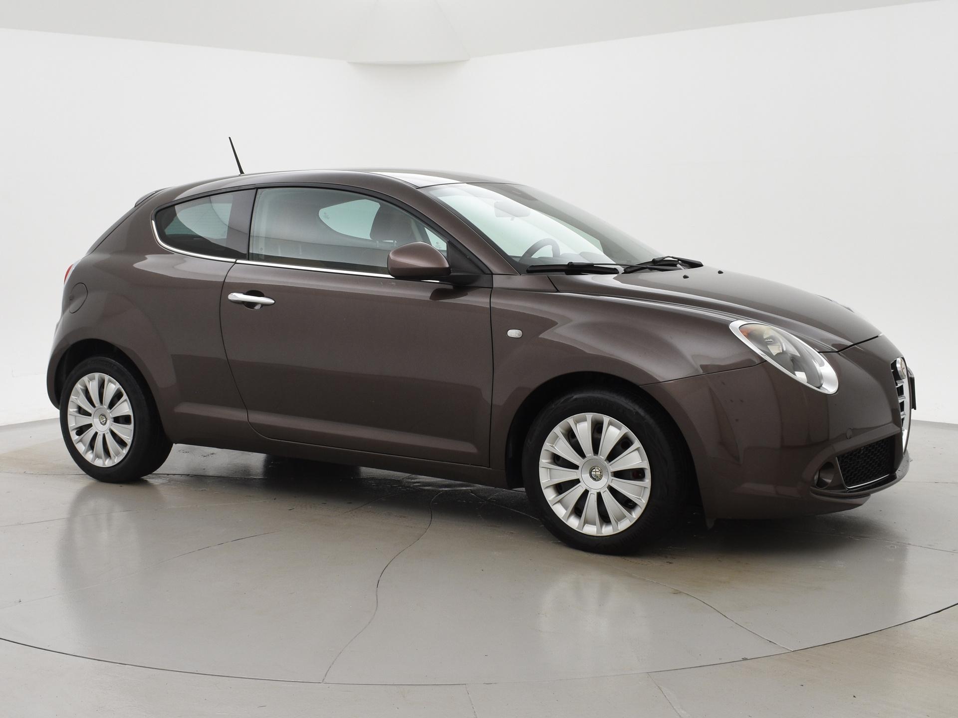 Alfa Romeo MiTo 0.9 TwinAir ESCLUSIVO + LEDER / NAVIGATIE