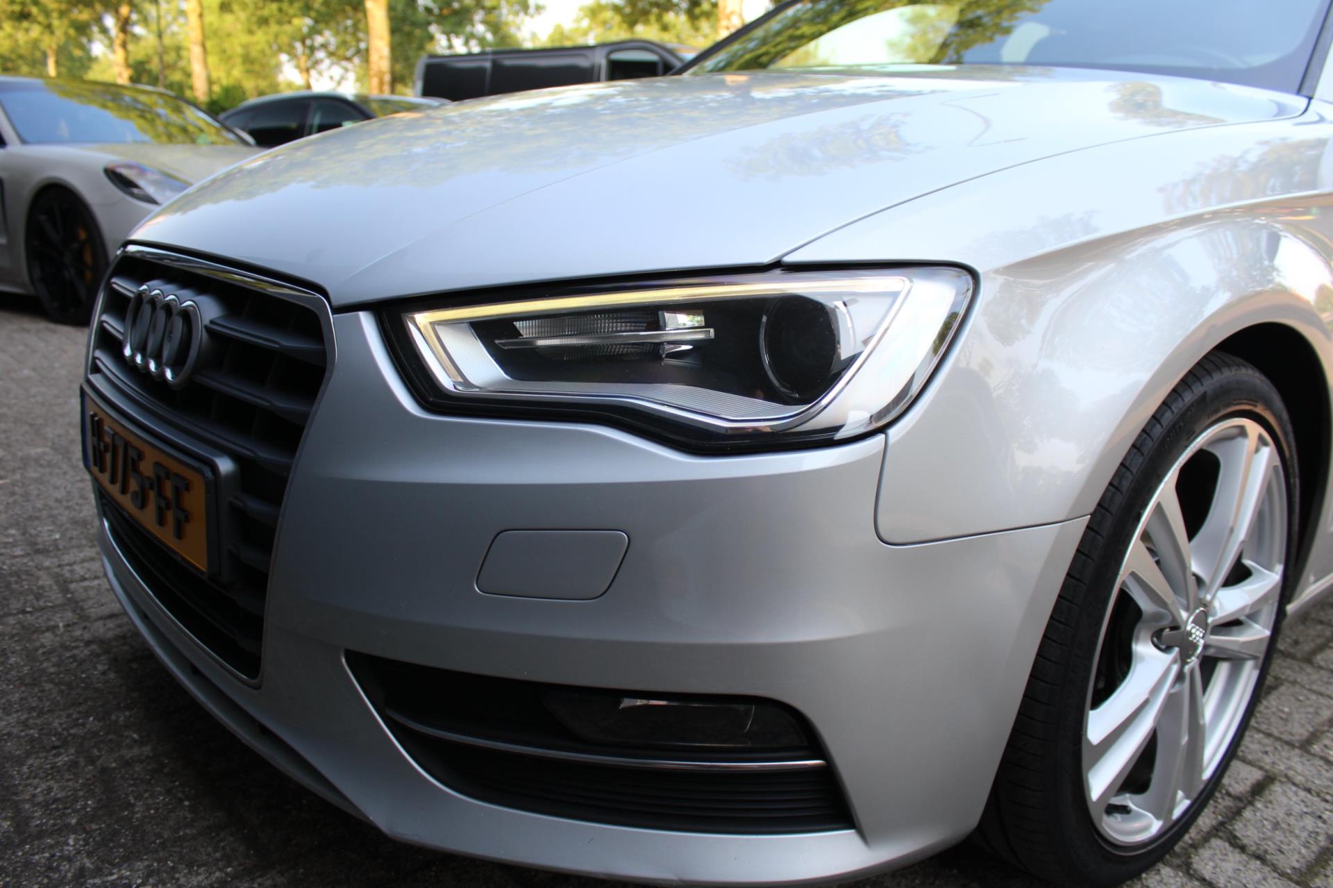 Audi A3 Sportback 1.4 TFSI 2x S line, Led, Navigatie, NAP