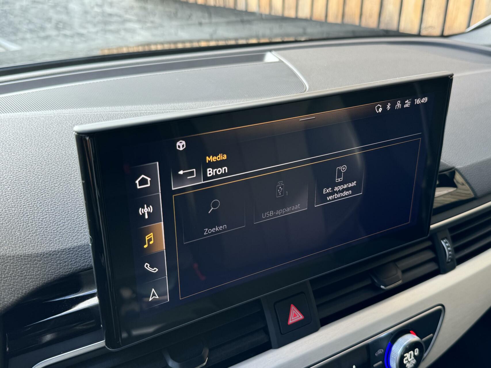 Audi A4 Avant 35 TFSI S edition Automaat | Matrix Led | Zwart optiek | Climate Control | Cruise Control | Getint glas | Apple CarPlay | Parkeersensoren achter