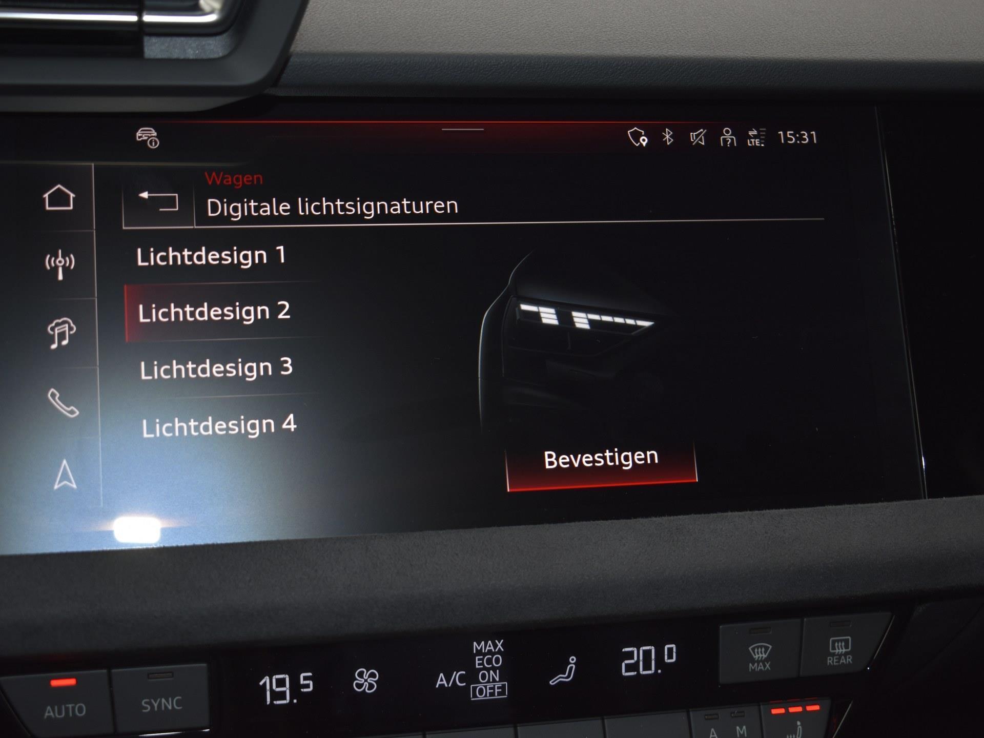 Audi A3 Limousine 35 TFSI S edition 150 PK · Facelift· Sonos Premium 3D · Matrix-Led · Bekleding Leder/Alcantara