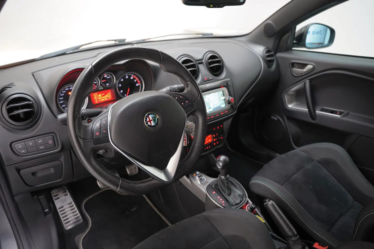 Alfa Romeo MiTo 1.4 T Quadrifoglio Verde Aut. [ Sabelt-Carbon Kuipstoelen Navi Clima ]