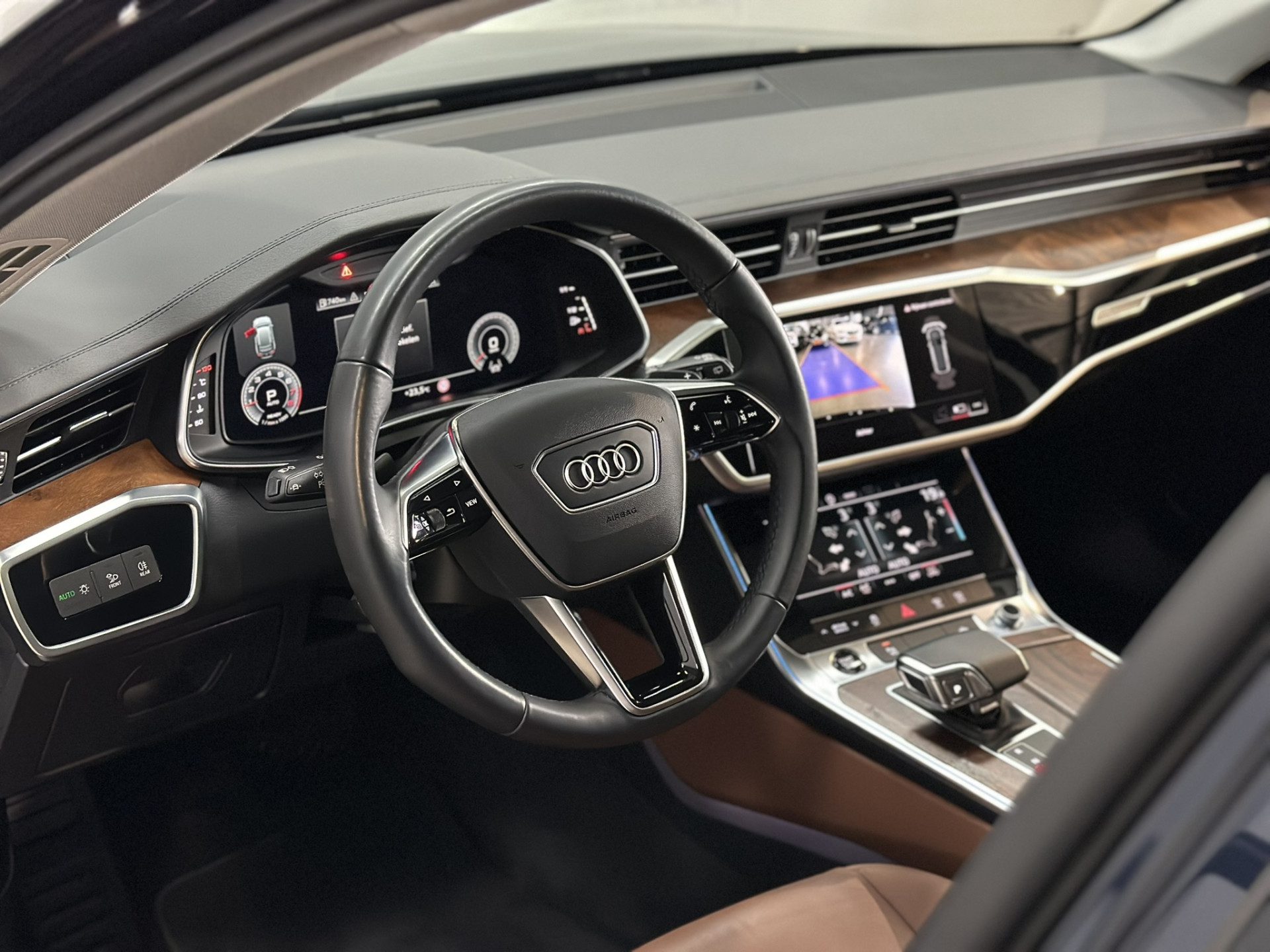 Audi A6 Avant 40 TFSI Business edition Virtual | LED | Panorama | Leer | Trekhaak | Camera | Adaptive Cruise | Apple Carplay Android Auto | Isofix | NAP |