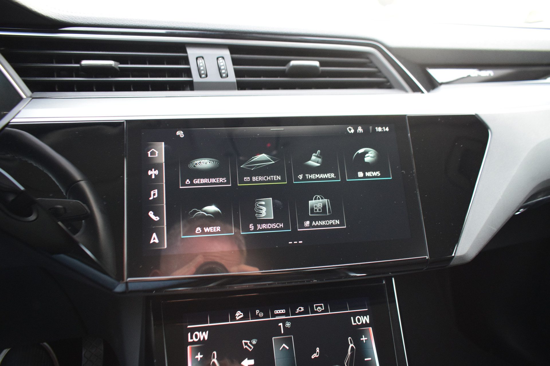 Audi e-tron 55 quattro edition 95 kWh Led Navi Stoelverwarming Trekhaak/afneembaar