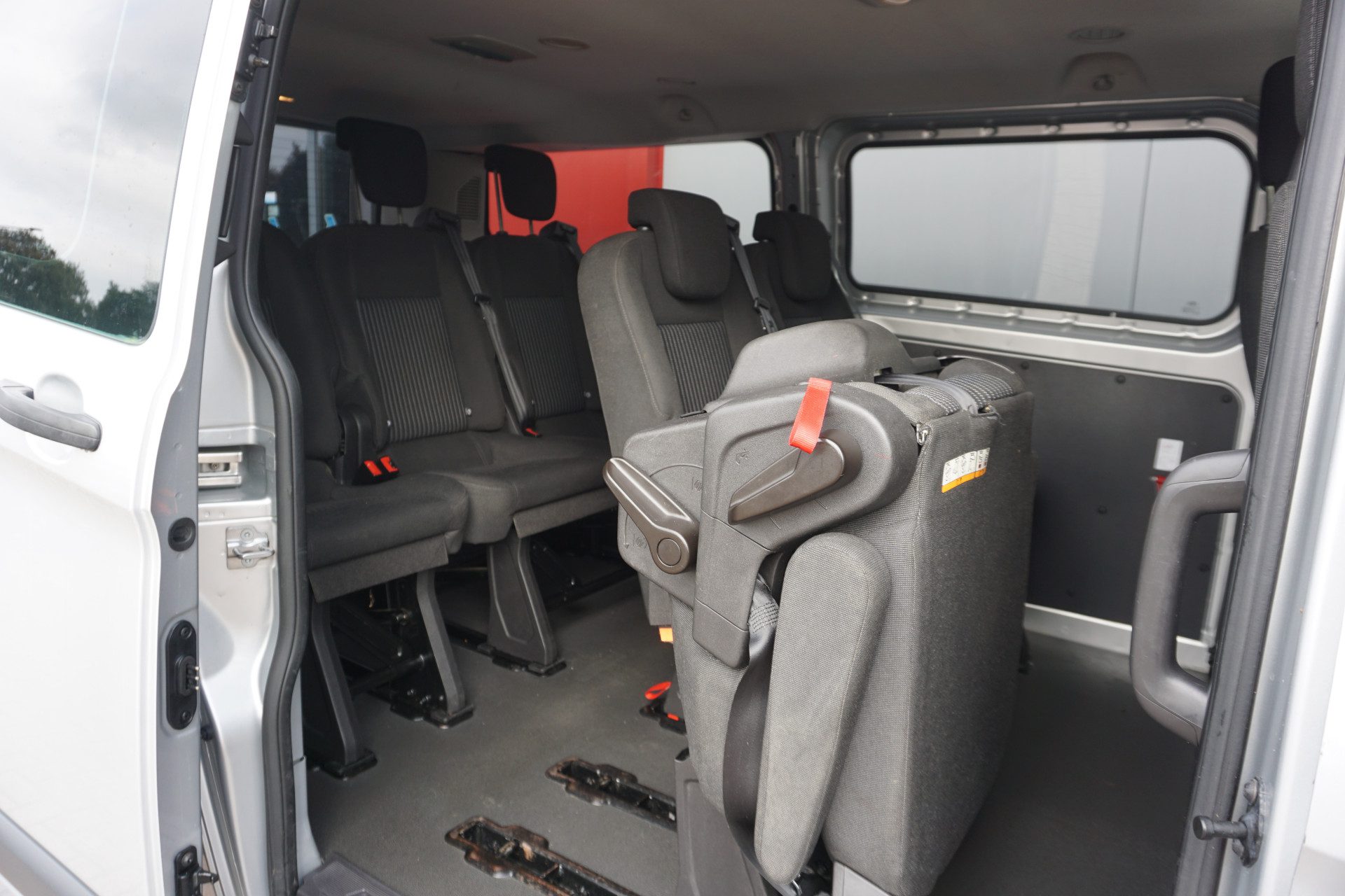 Ford Transit Custom 300 2.2 TDCI L2H1 Trend | 9-Persoons | Airco | Cruise | Trekhaak |