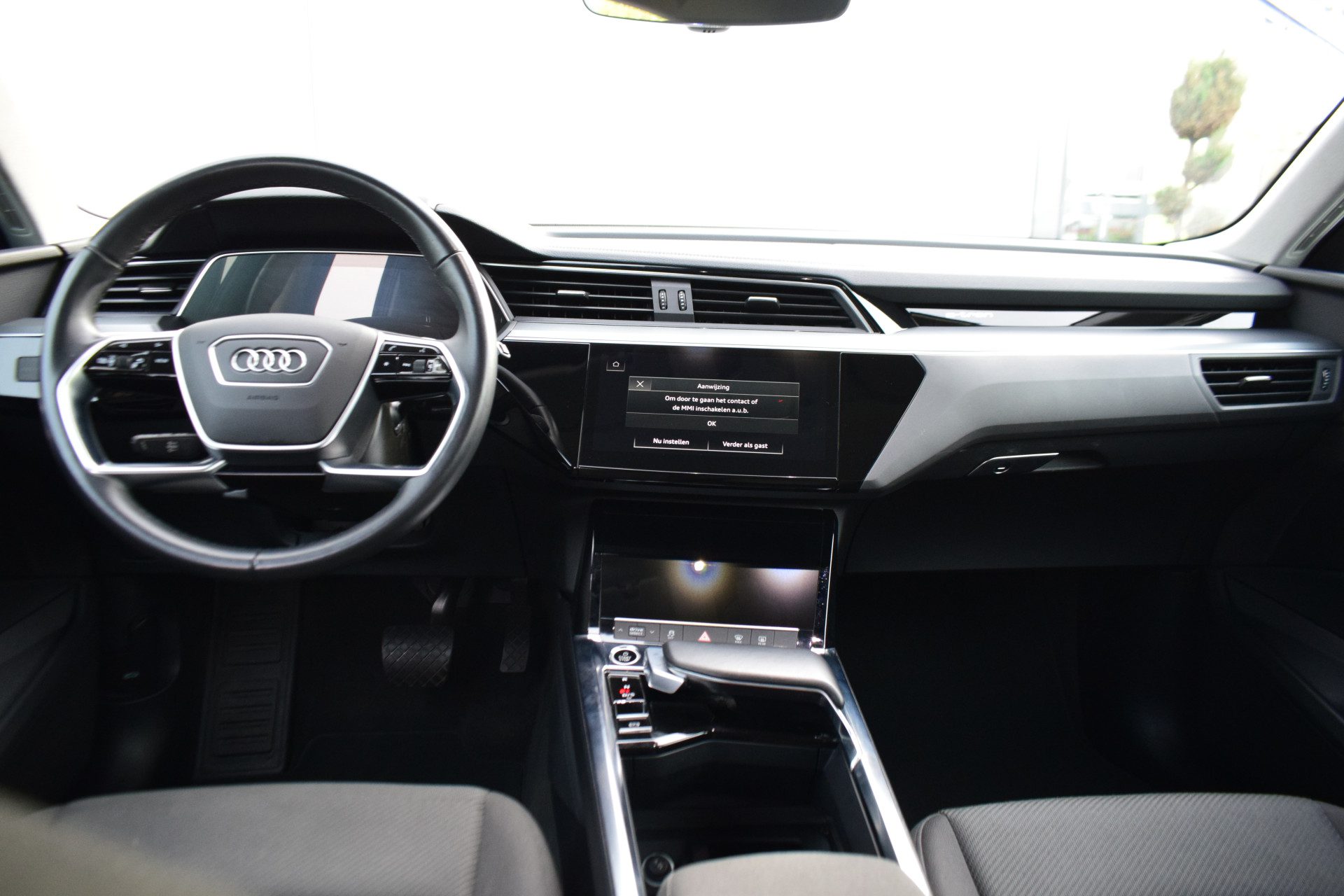 Audi e-tron 55 quattro edition 95 kWh Led Navi Stoelverwarming Trekhaak/afneembaar