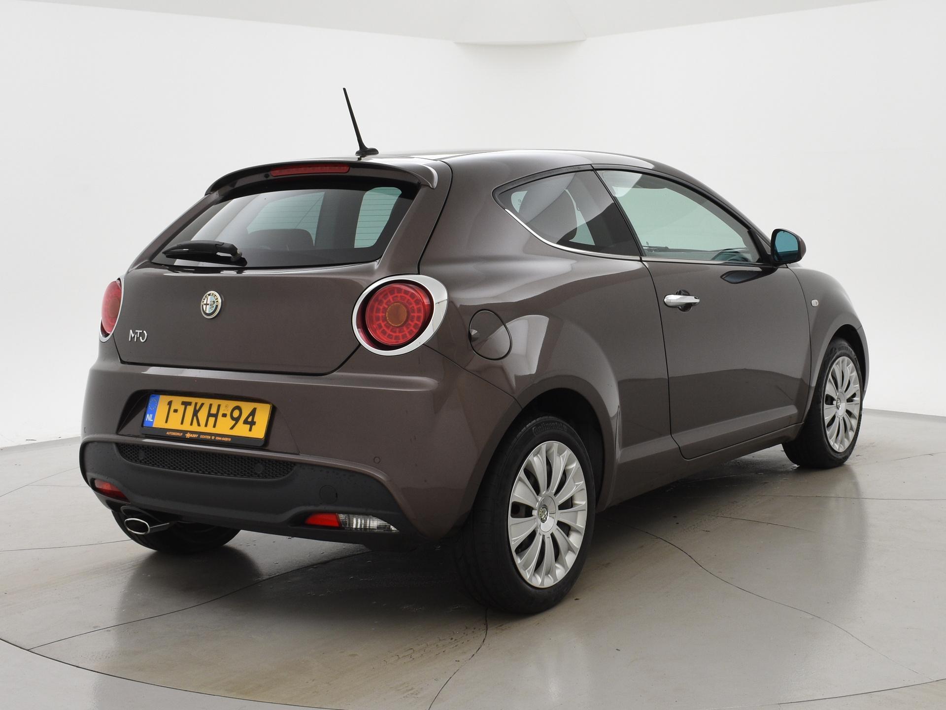 Alfa Romeo MiTo 0.9 TwinAir ESCLUSIVO + LEDER / NAVIGATIE