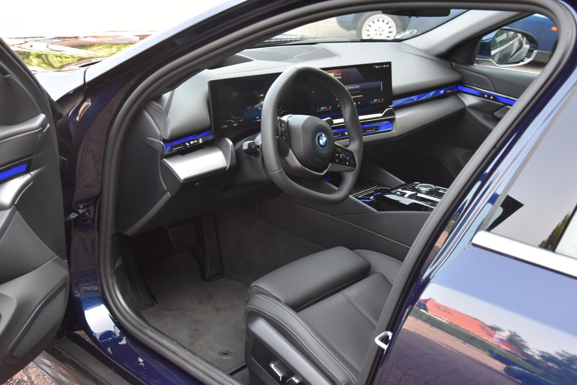 BMW i5 BMW i5 eDrive40 Sportline pakket trekhaak