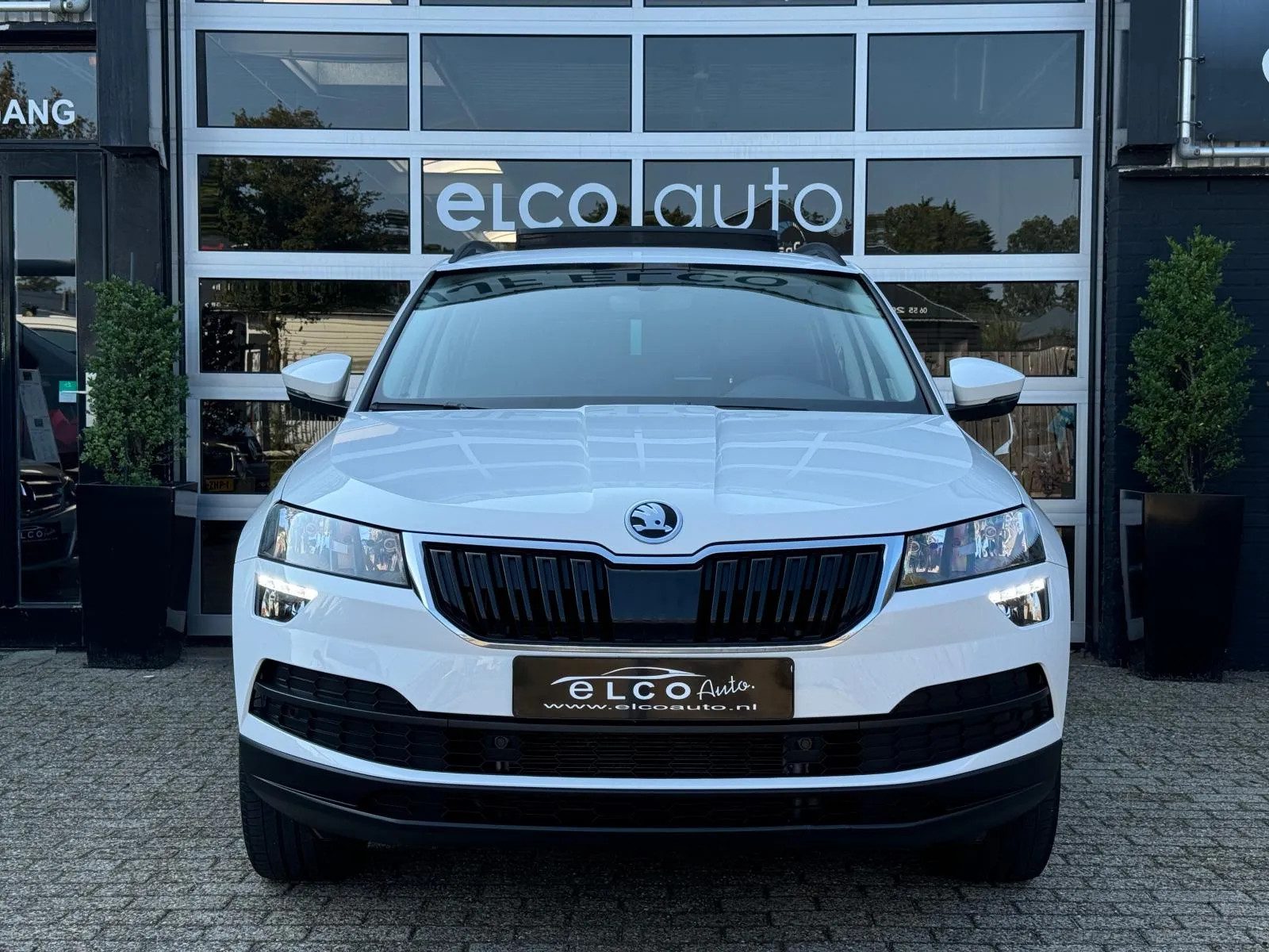 Škoda Karoq 1.5 TSI ACT Style Business / Pano