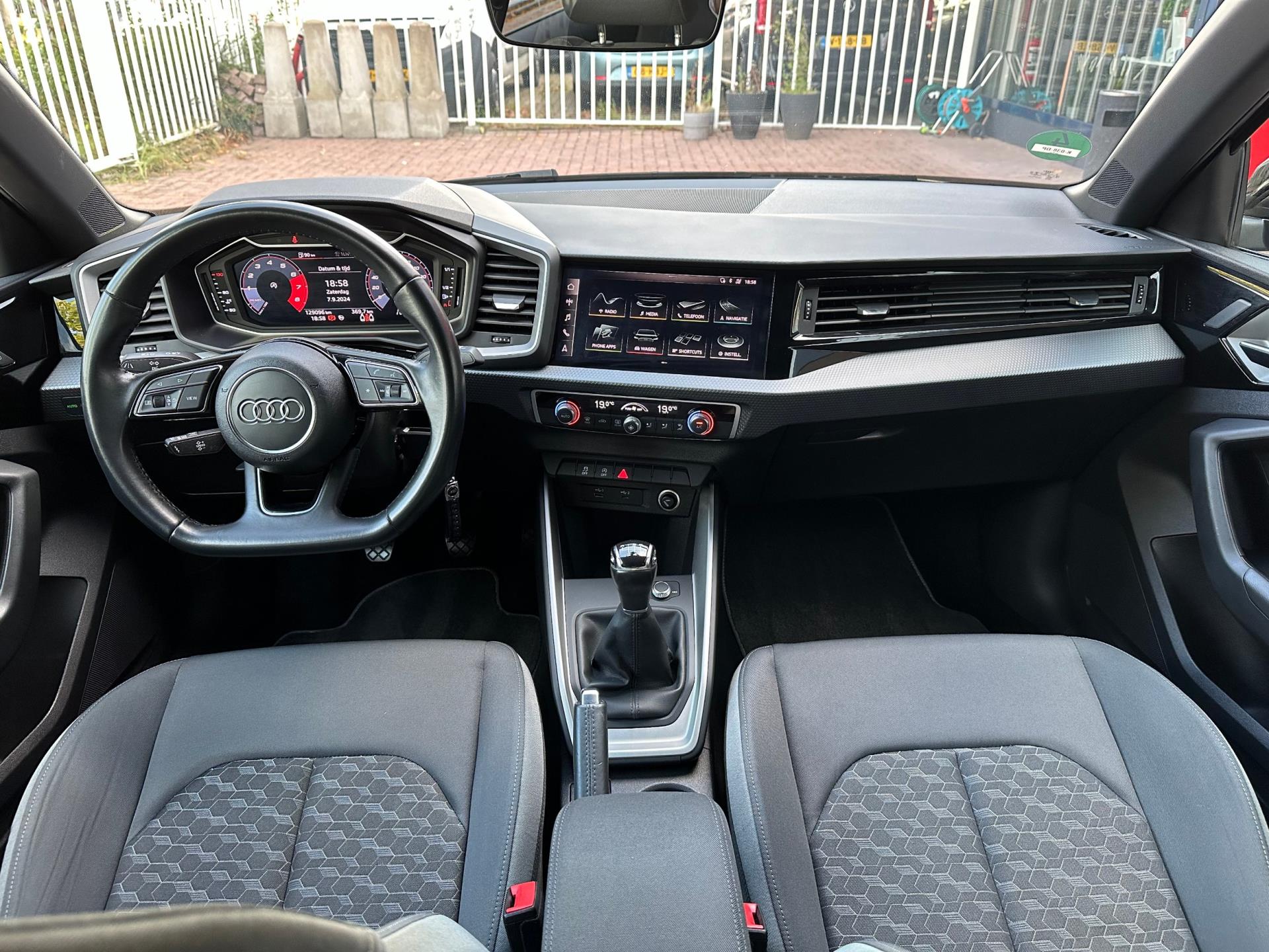 Audi A1 Sportback 30 TFSI epic | LED | Cruise | CarPlay