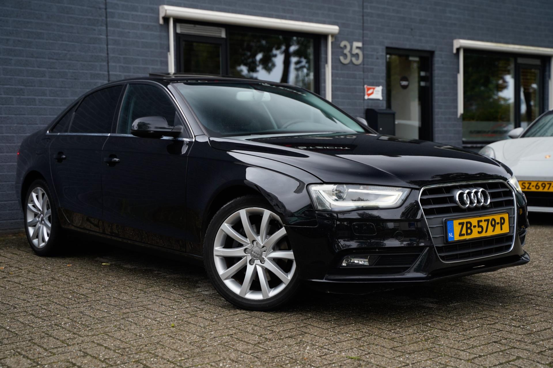 Audi A4 Limousine 2.0 TFSI quattro S line, 211pk, Leder, NAP