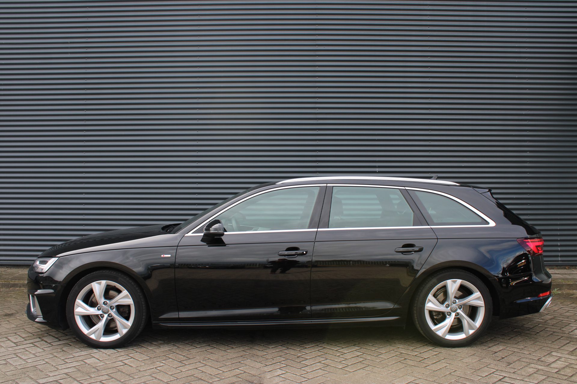 Audi A4 Avant 35 TFSI S-Line Full-Led Navigatie