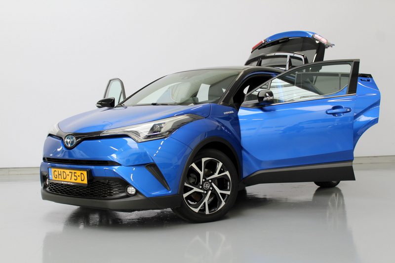 Toyota C-HR 1.8 Hybrid BI-TONE 98PK, DEELS LEER | NAVIGATIE | STOELVERWARMING | CLIMATE CONTROLE | JBL SOUND | DAB | CAMERA