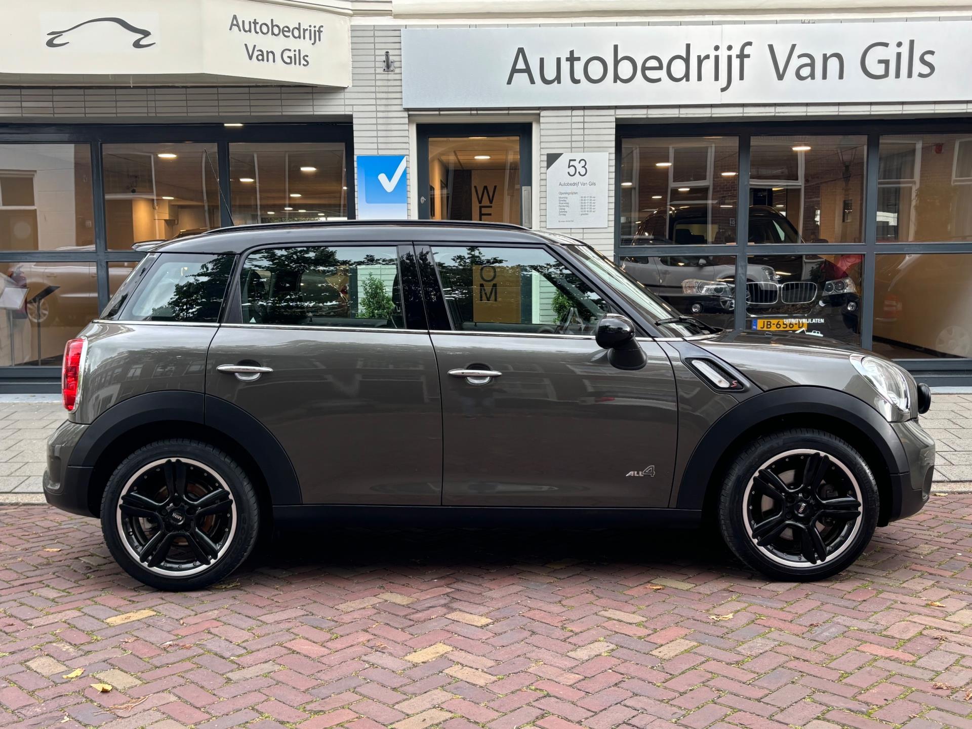 Mini Mini Countryman 1.6 Cooper S ALL4 Chili | AUTOMAAT | KEYLESS ENTRY/GO | LEDER | NAVIGATIE | PANORAMAKDAK |