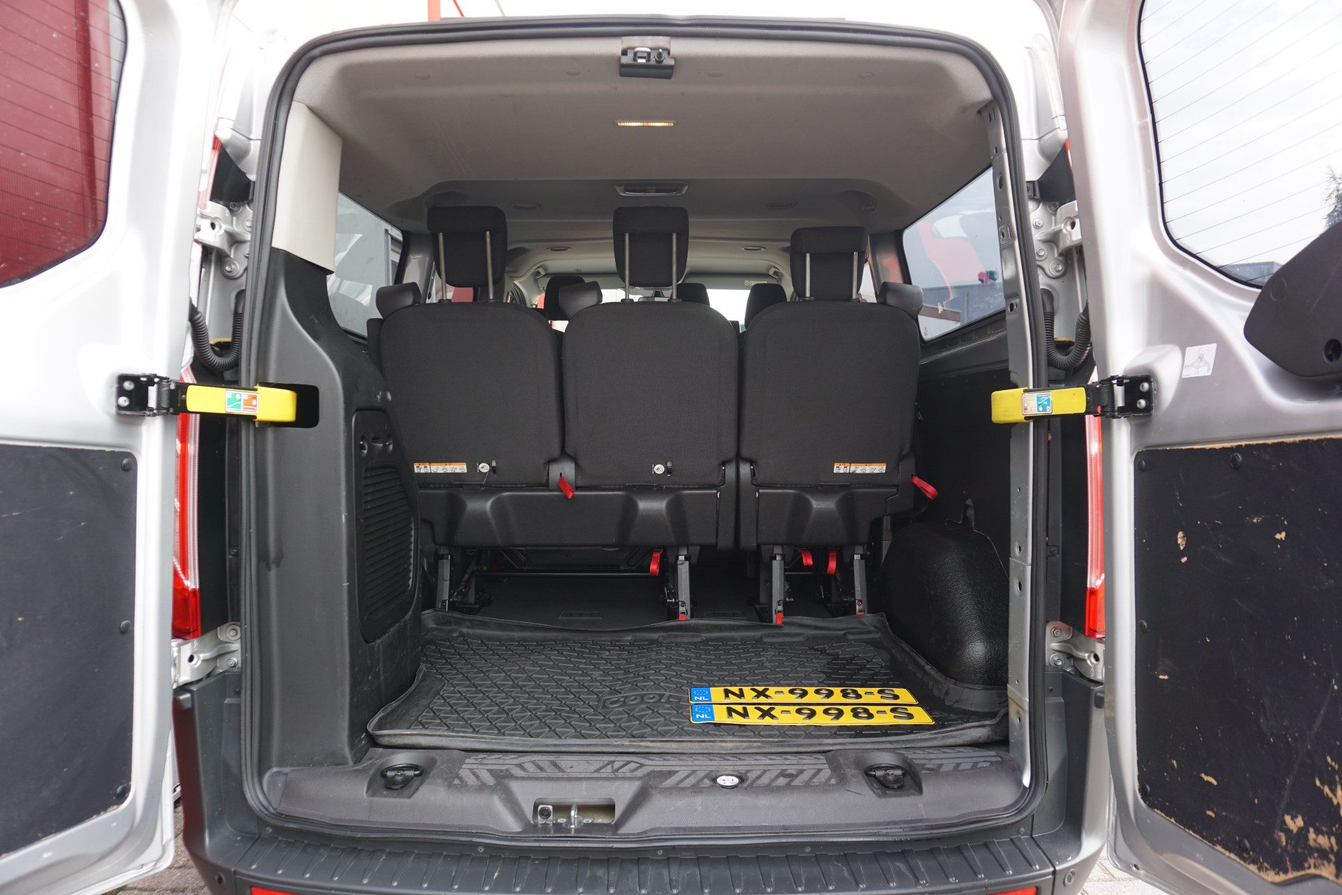 Ford Transit Custom 300 2.2 TDCI L2H1 Trend | 9-Persoons | Airco | Cruise | Trekhaak |