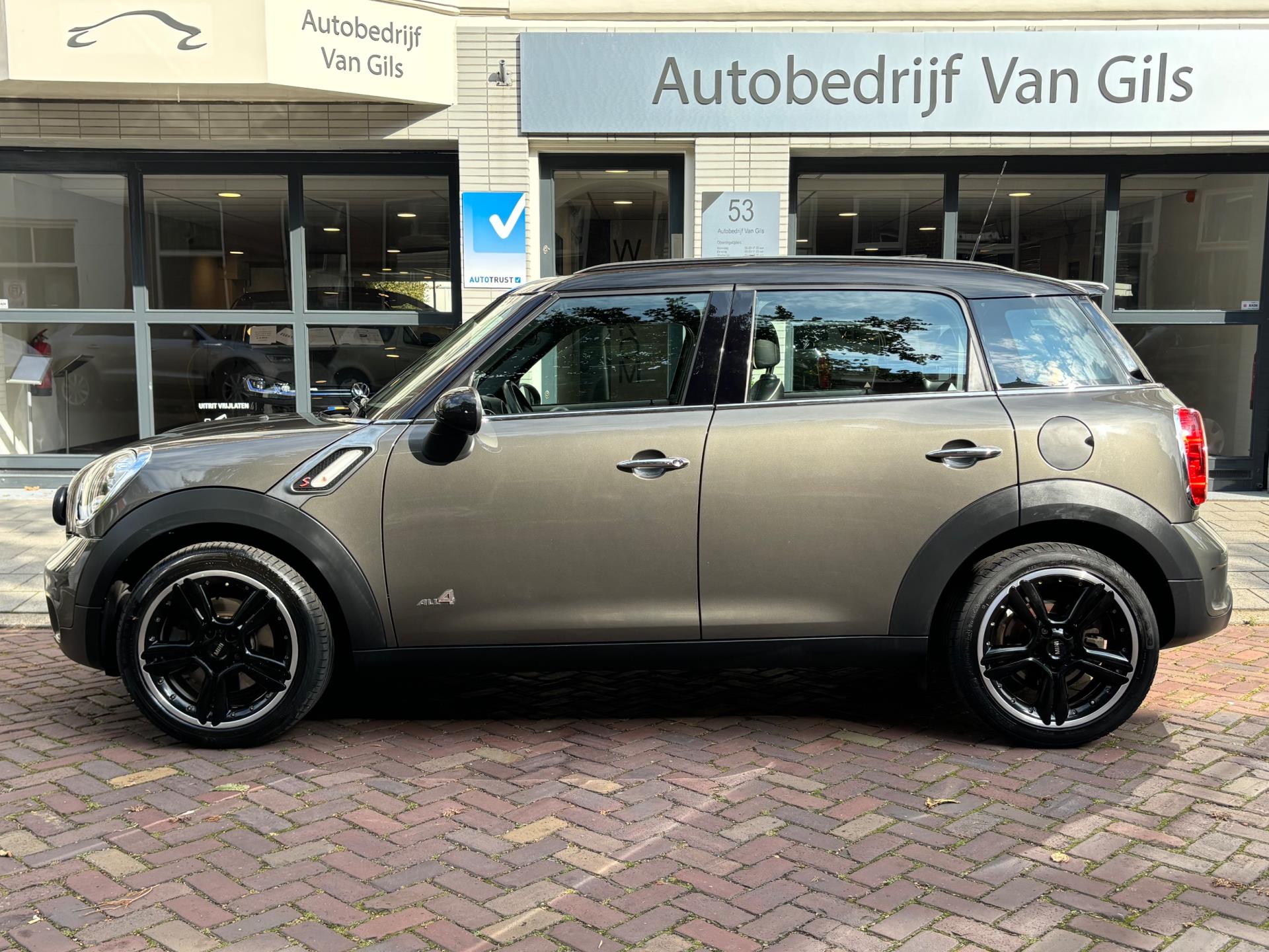 Mini Mini Countryman 1.6 Cooper S ALL4 Chili | AUTOMAAT | KEYLESS ENTRY/GO | LEDER | NAVIGATIE | PANORAMAKDAK |