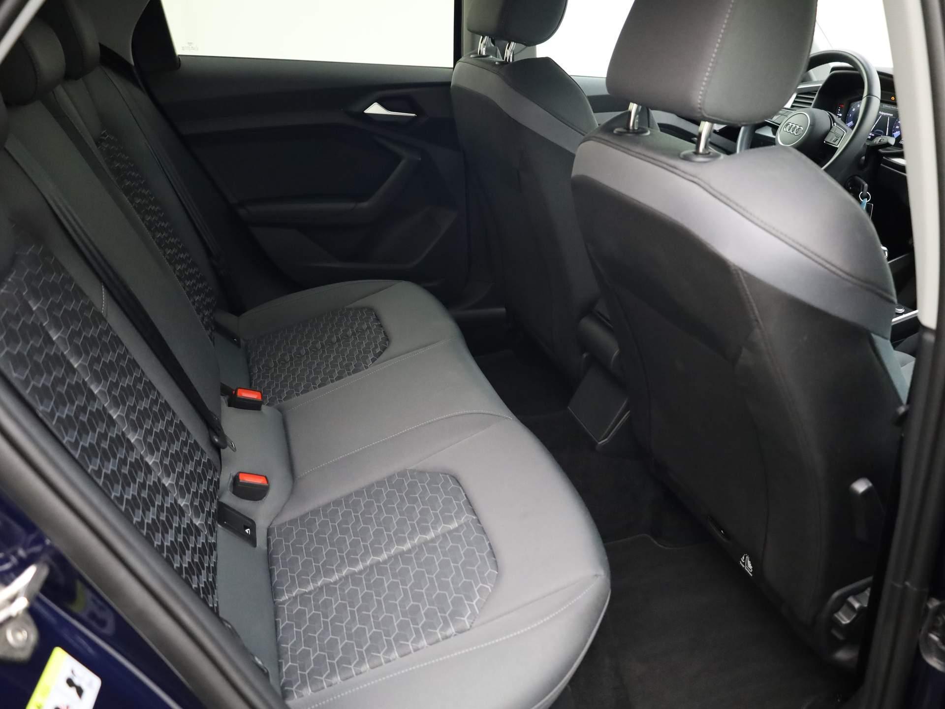 Audi A1 Sportback 30 TFSI/110PK Advanced · Parkeersensoren · Sportstoelen · Stoelverwarming · Garantie tot 14-05-2028 of 100000km