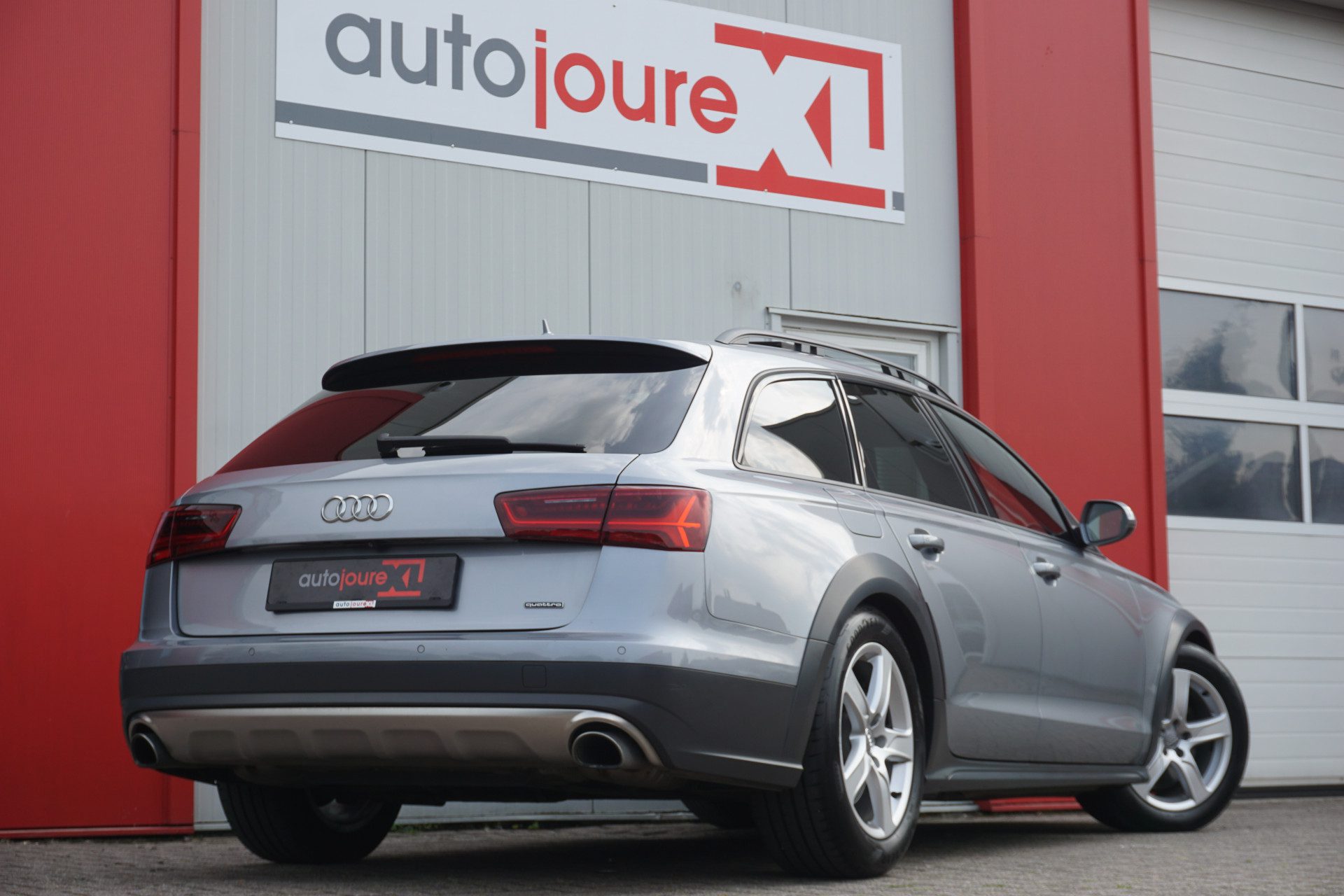 Audi A6 Allroad quattro 3.0 TDI BiT Business Edition | Luchtvering | Panoramadak | ACC | Camera | Standkachel |