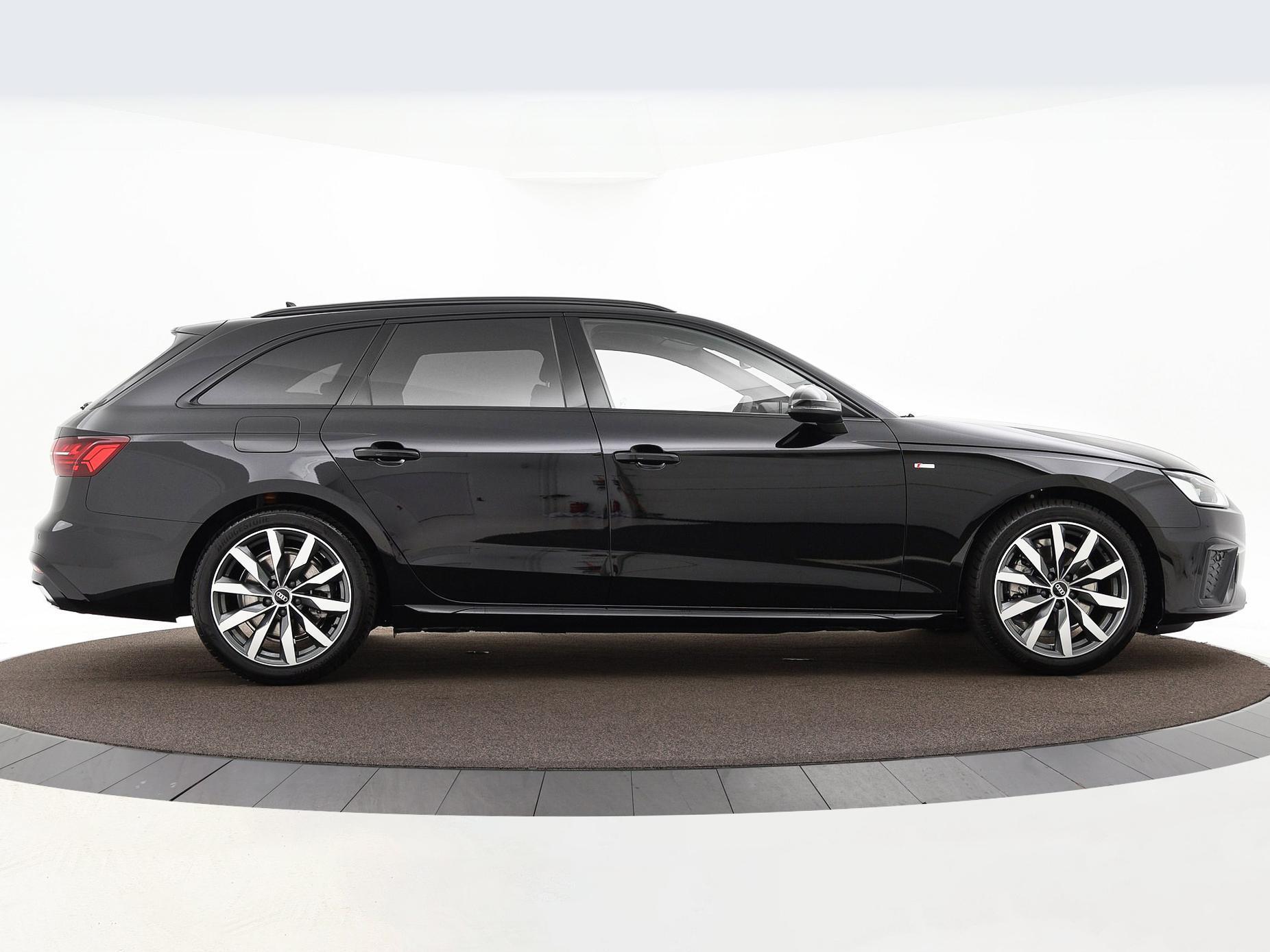 Audi A4 Avant 35 TFSI S edition Competition 150 PK · Achteruitrijcamera · Ass. Pakket Tour· Stoelverwarming voorin