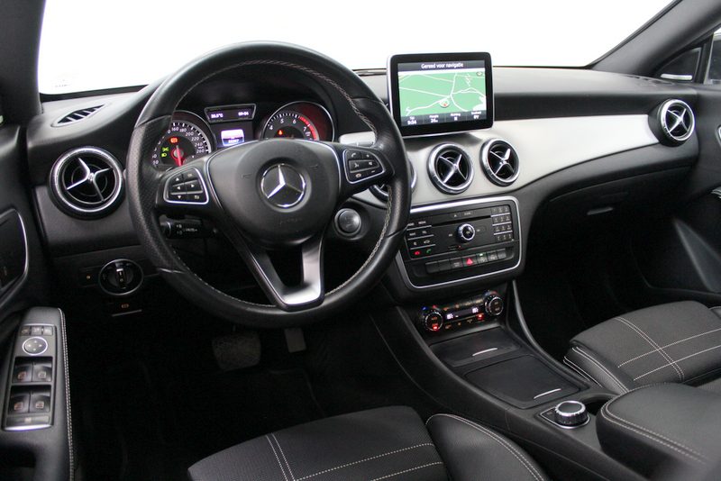 Mercedes-Benz CLA-Klasse 180 Ambition 123PK, NAVIGATIE | DEELS LEER | CRUISE CONTROLE | CAMERA | DEALER ONDERHOUDEN