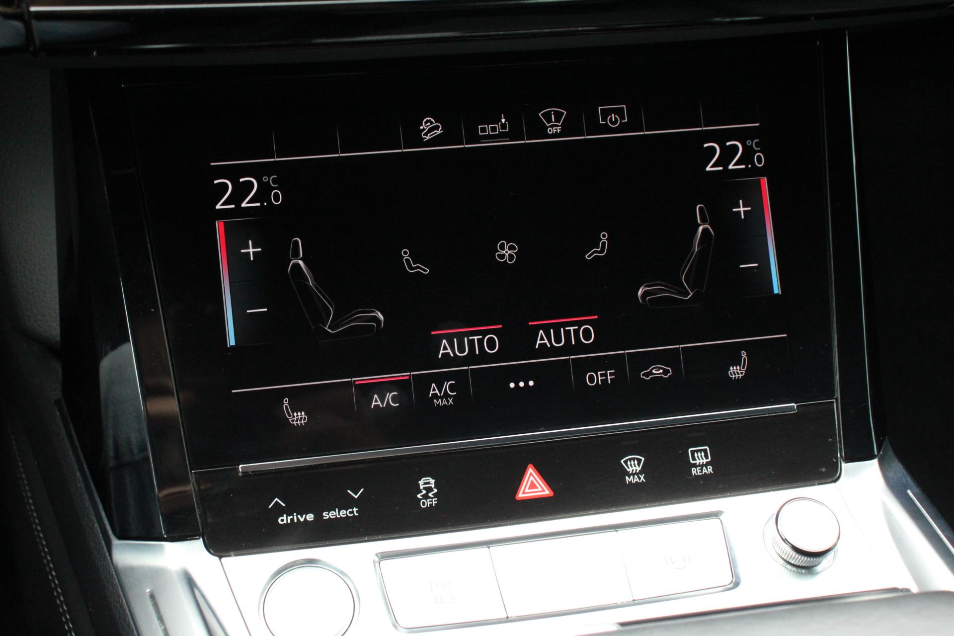 Audi e-tron 55 Quattro Advanced S-Line  | Navigatie | 360* Camera | Side/Lane Assist | Head Up Display | Virtuele Buitenspiegels | 21 Inch Lichtmetaal |