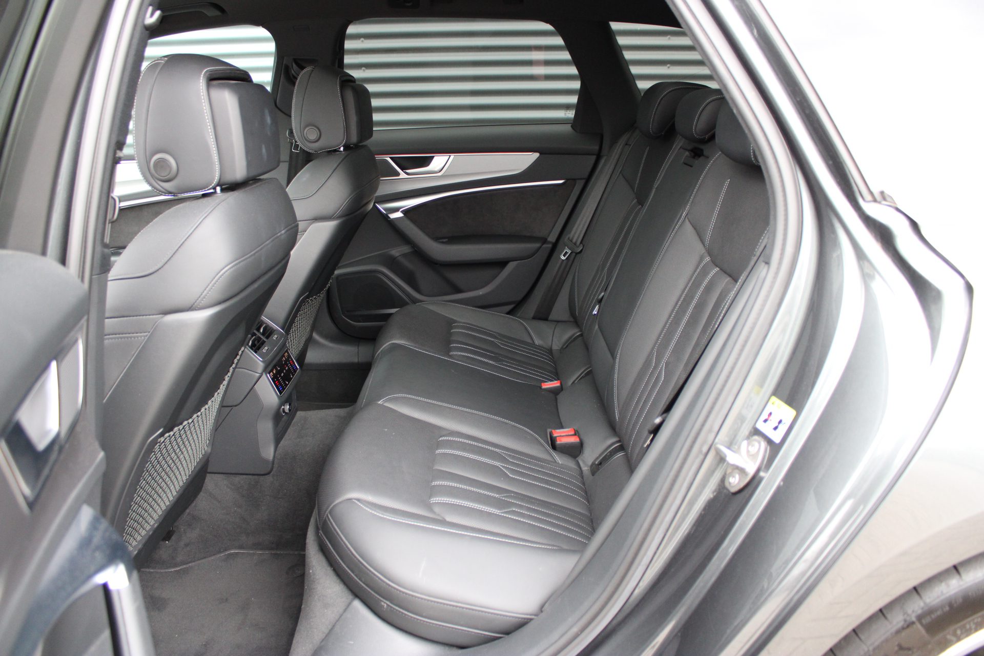 Audi A6 Avant 45 TFSI Quattro 3X S-Line Pano B&O Gekoelde-Comfortstoelen 360-Camera