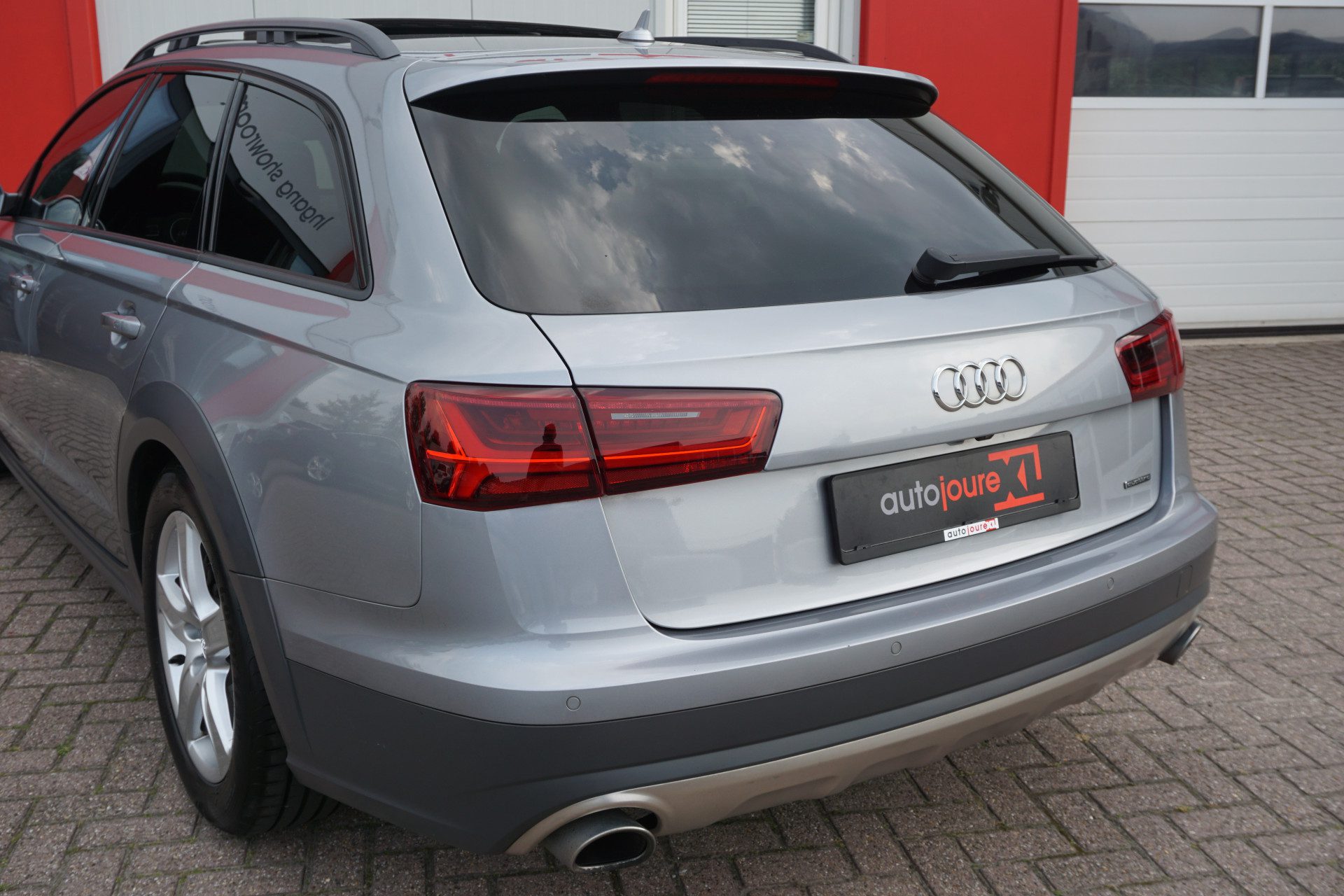 Audi A6 Allroad quattro 3.0 TDI BiT Business Edition | Luchtvering | Panoramadak | ACC | Camera | Standkachel |