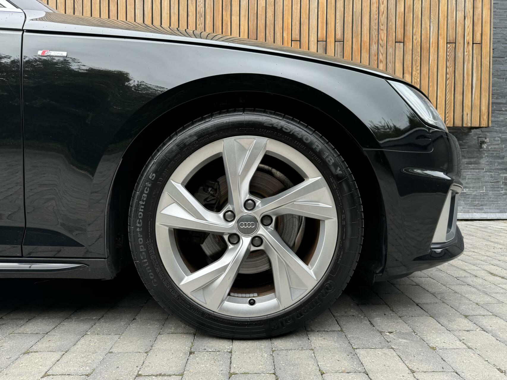 Audi A4 Avant 35 TFSI S line Automaat | Navigatie | Climate Control | Cruise Control | Parkeersensoren achter | Trekhaak | Privacy Glass