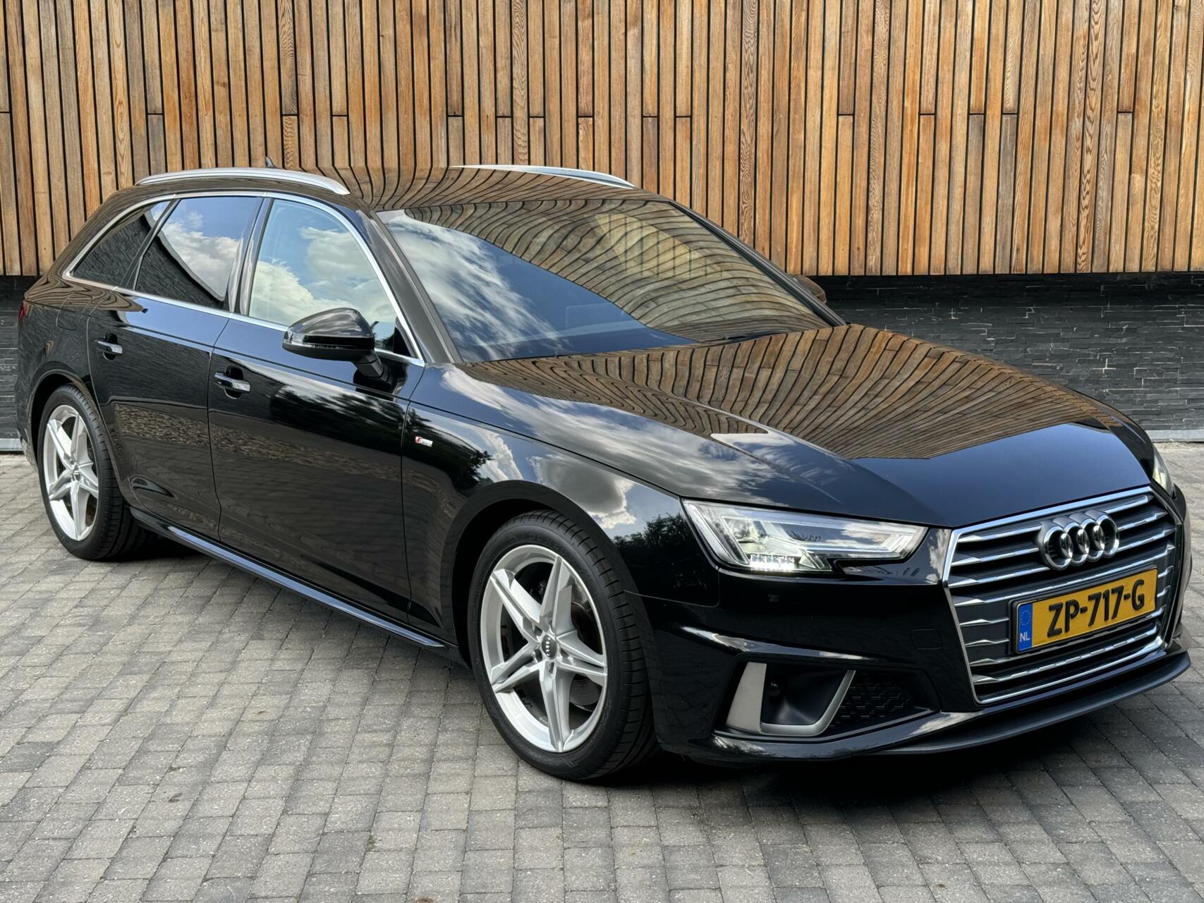 Audi A4 Avant 35 TFSI S line Automaat | Navigatie | Climate Control | Cruise Control | Parkeersensoren achter | Privacy Glass