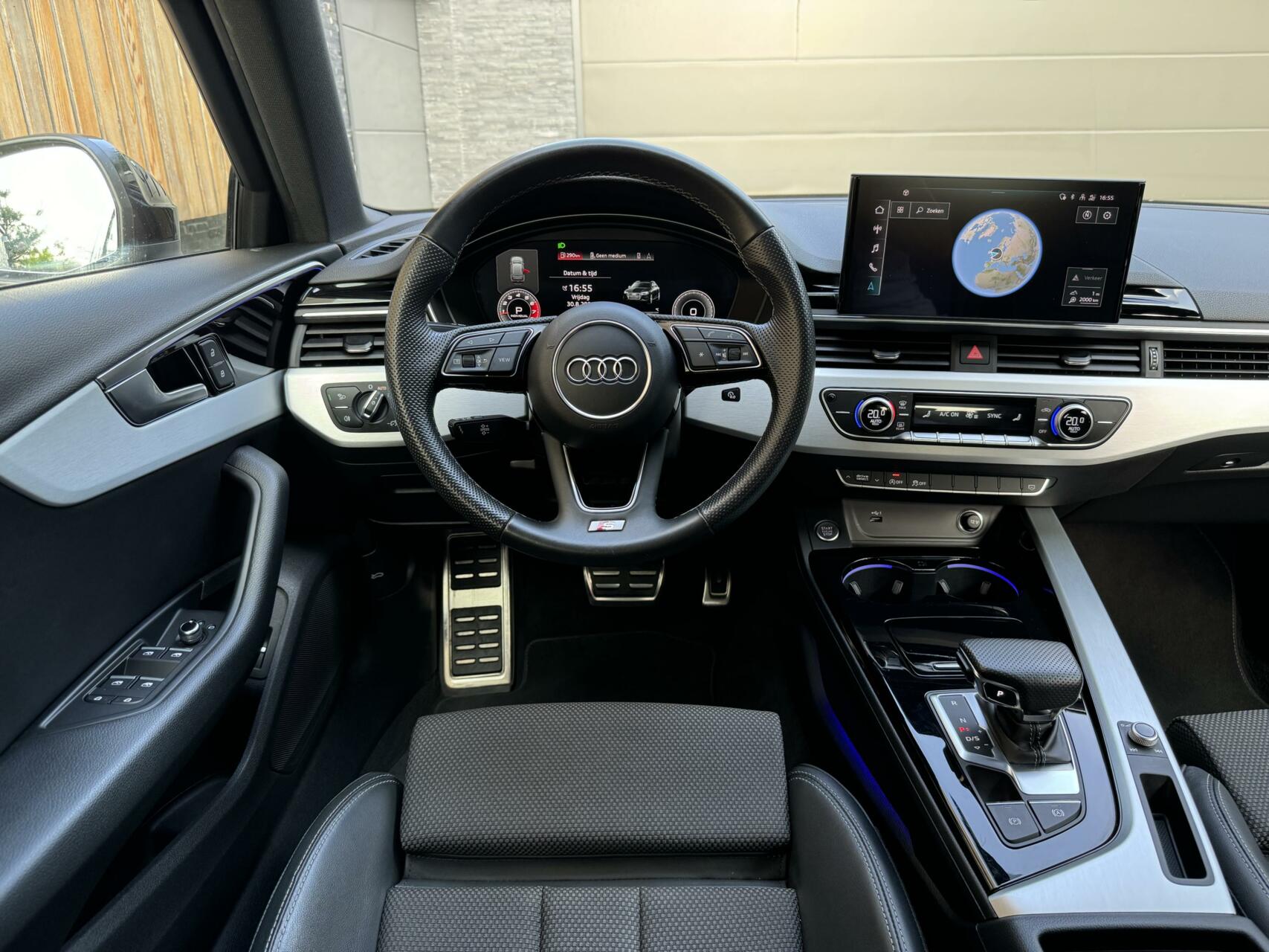 Audi A4 Avant 35 TFSI S edition Automaat | Matrix Led | Zwart optiek | Climate Control | Cruise Control | Getint glas | Apple CarPlay | Parkeersensoren achter