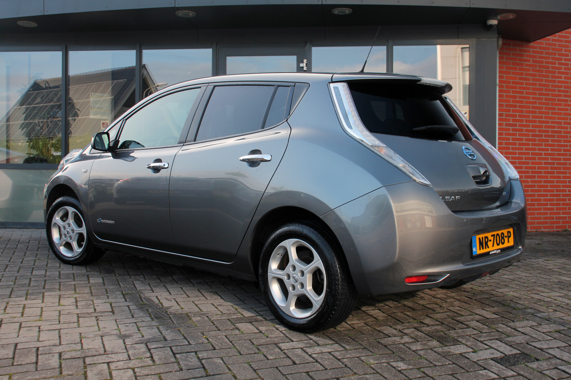 Nissan Leaf Acenta 30 kWh ✅✅ €2000,- SEPP Subsidie *** ✅ Jaar garantie ✅ Stoelverw. V + A ✅ NAP