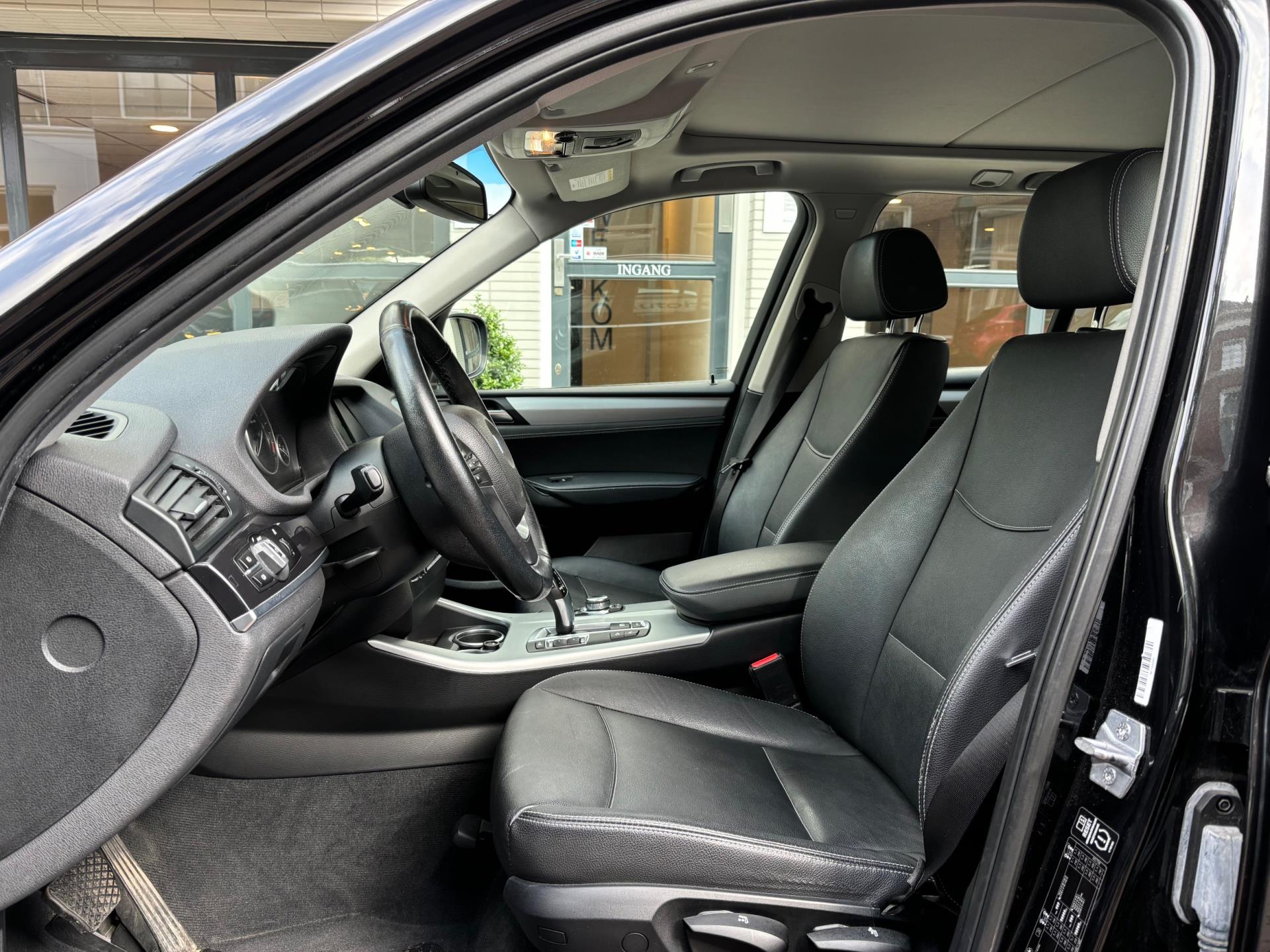 BMW X3 XDrive20i High Executive AUTOMAAT | AIRCO | XENON | TREKHAAK | LED | LMV 19 | LEDER | NAVIGATIE |