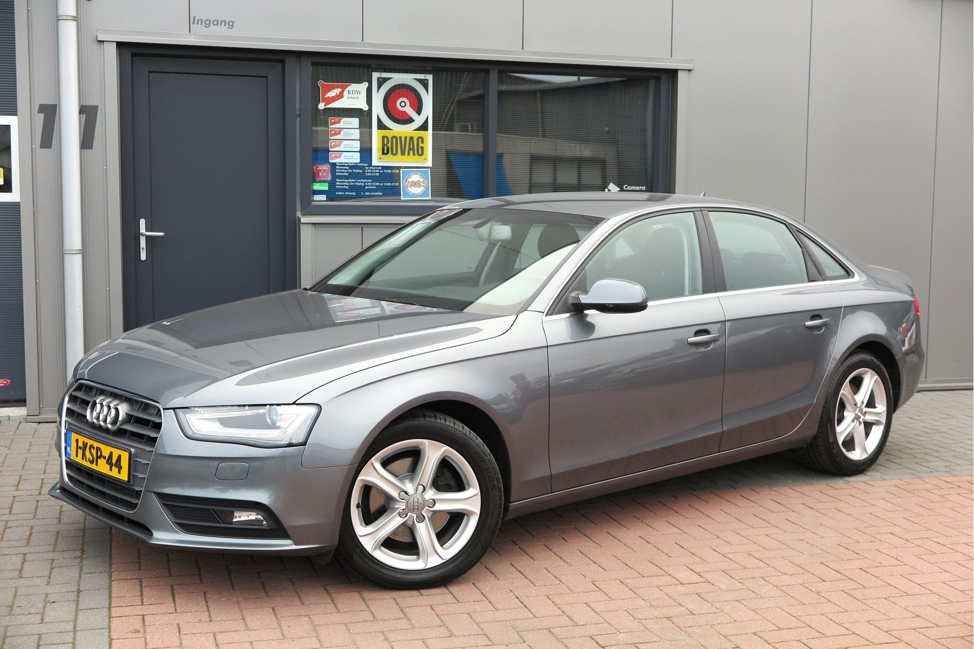 Audi A4 Limousine 1.8 TFSI 125kw 170pk Business Edition Automaat, Xenon, Stoelverw. Leer, Cruisecontrol, Airco , Navigatie etc.