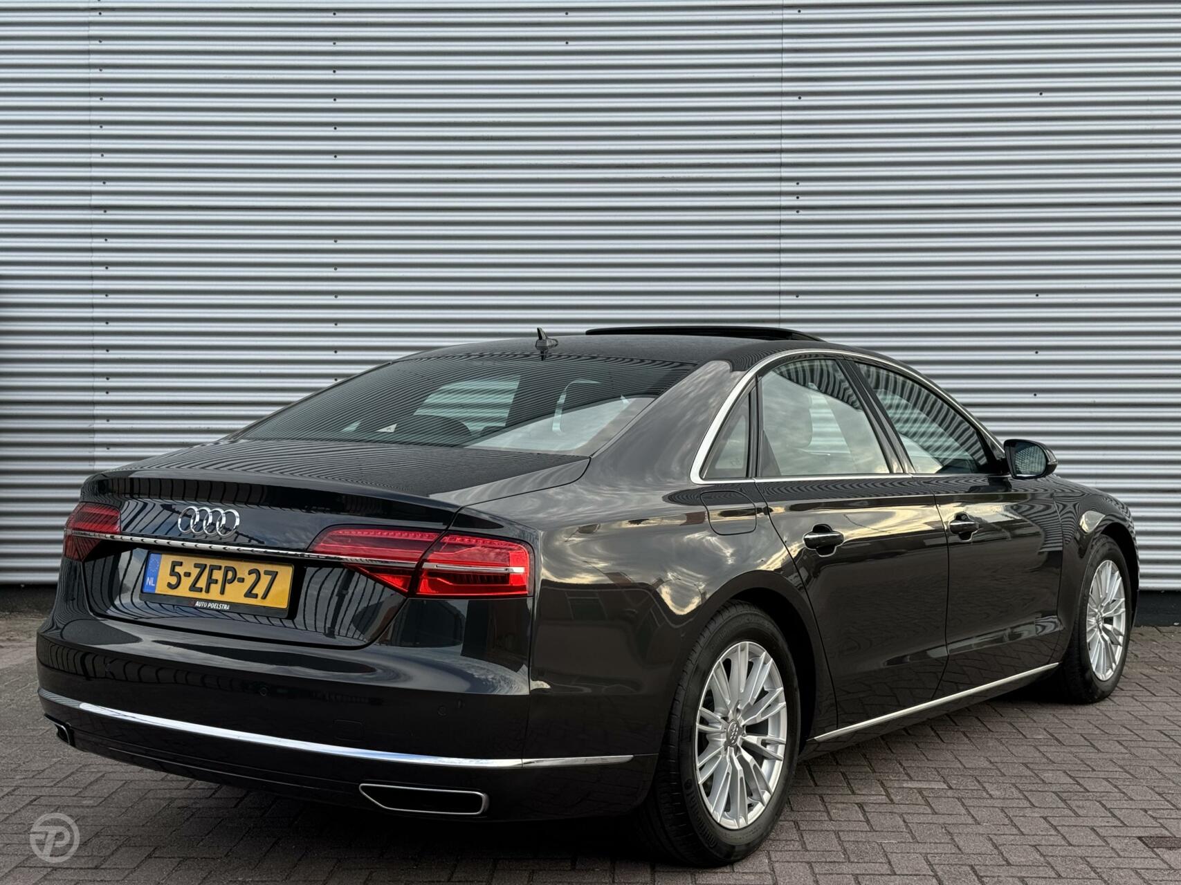 Audi A8 3.0 TDI quattro Pro Line+ Facelift Schuifdak Matrix Luchtvering NL Auto