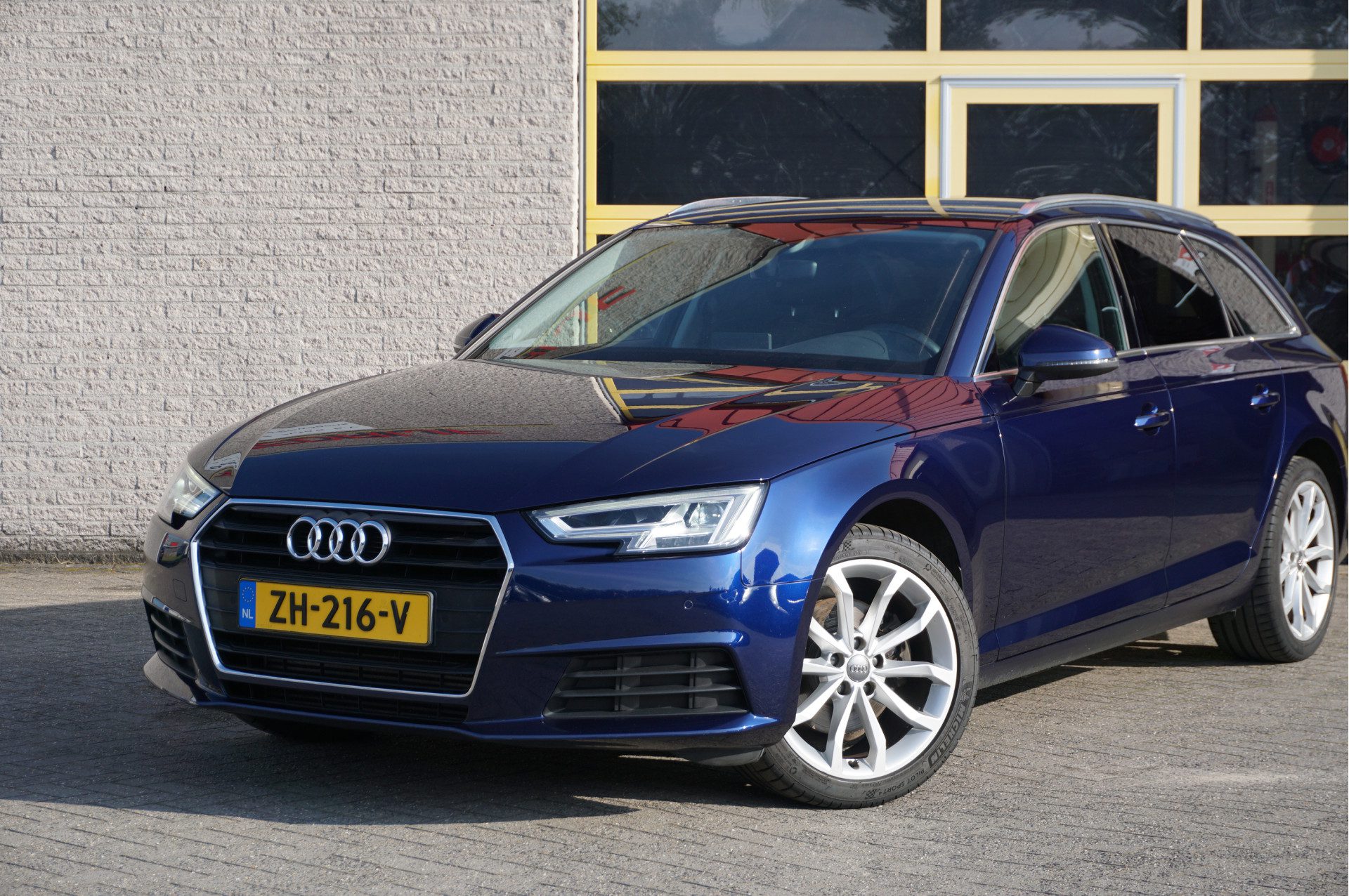 Audi A4 Avant 35 TFSI 150PK! Automaat Design Pro Line Plus BJ2019 Lmv 18″ | Led | Pdc | Navi | Keyless entry | Dynamische knipperlichten