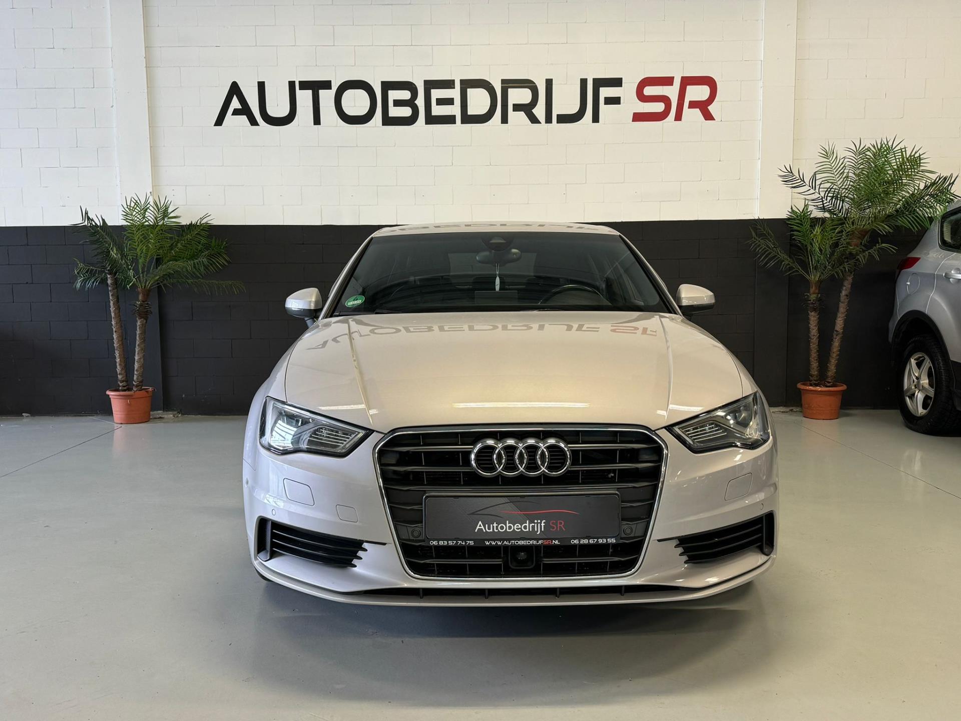 Audi A3 Limousine 1.8 TFSI S-Line 180pk automaat! ACC drive select! Stoelverwarming