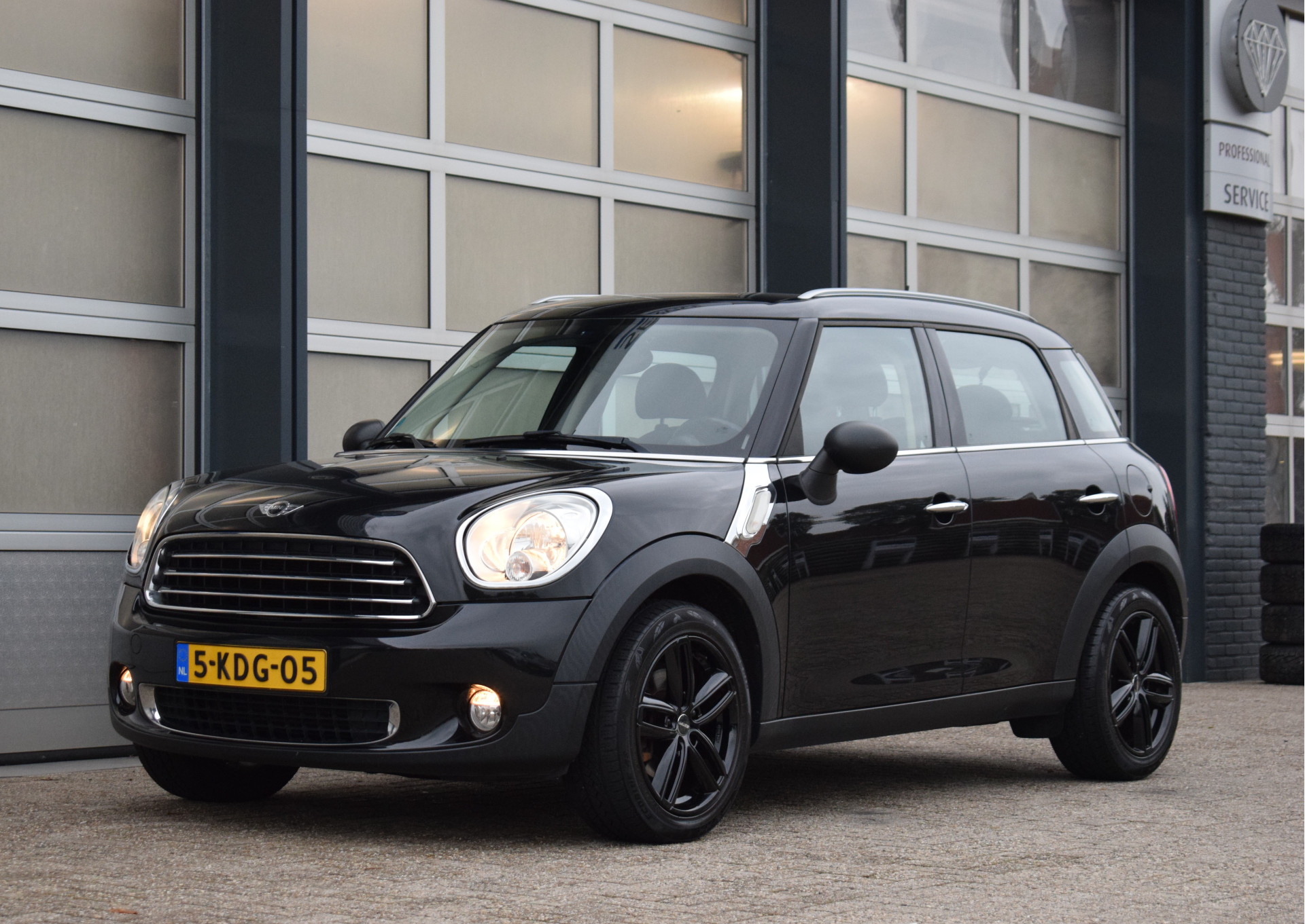 MINI Countryman MINI Countryman 1.6 One D Business Line NL Auto | Cruise Control | Navigatie