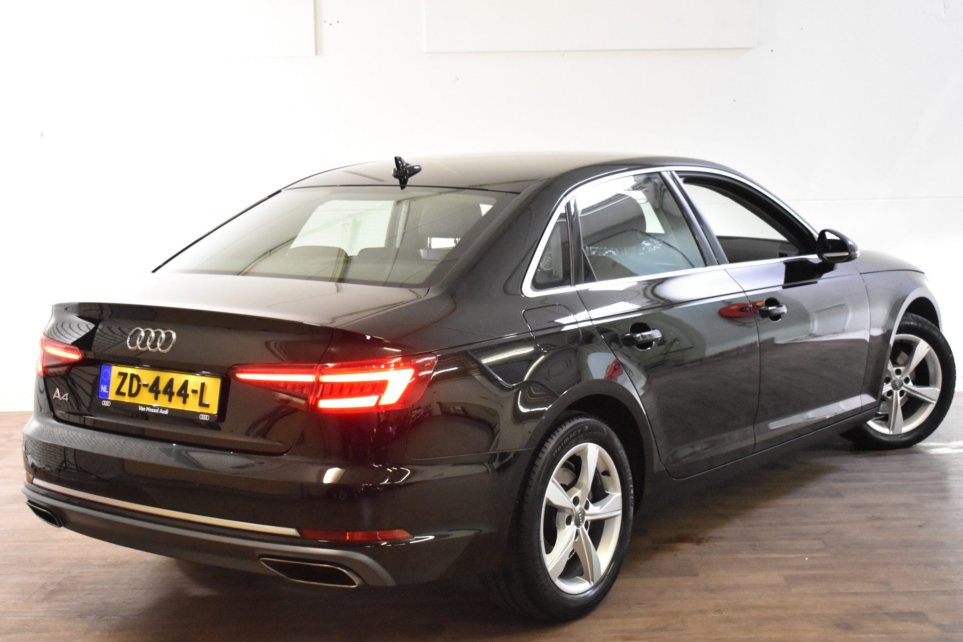 Audi A4 Limousine 35 TFSI S TRONIC SPORT EDITION NAVI/PDC/LED