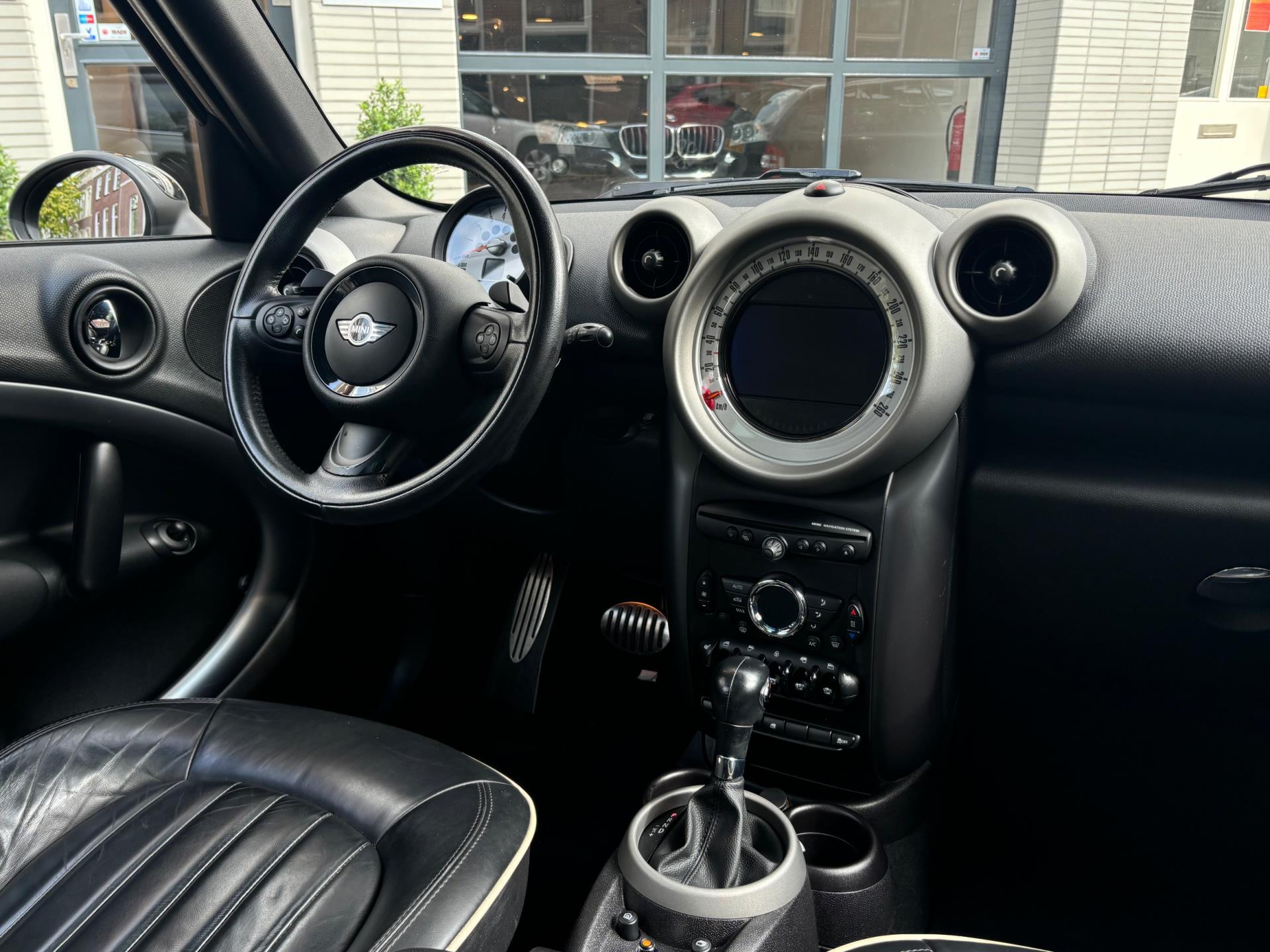 Mini Mini Countryman 1.6 Cooper S ALL4 Chili | AUTOMAAT | KEYLESS ENTRY/GO | LEDER | NAVIGATIE | PANORAMAKDAK |