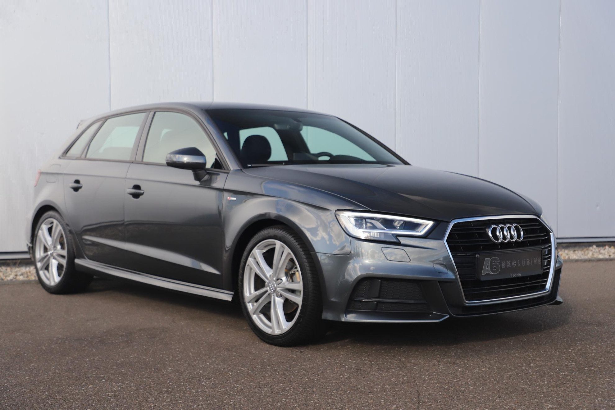 Audi A3 Sportback 30 TFSI S Line Sport Virtual Cockpit Half Leder Stoelverwarming Navigatie Carplay Android 18 inch S-Line LMV Full LED Clima Cruise Parkeersensor