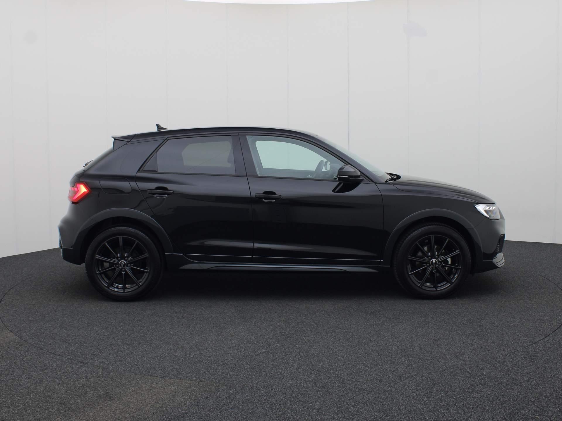 Audi A1 allstreet 25 TFSI/95PK Advanced · Navigatie · Parkeersensoren + camera · Leder/stof · Garantie 19-11-2028 of 100000km