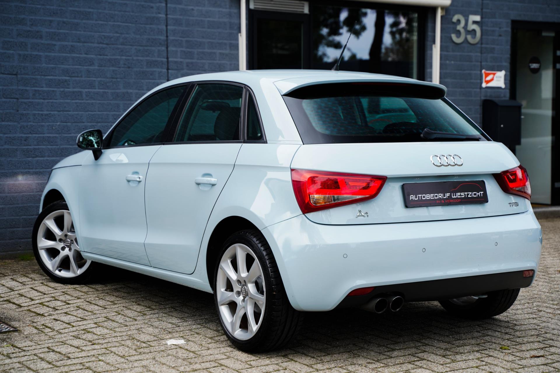 Audi A1 Sportback 1.4 TFSI Ambition 122pk, Navigatie, Led