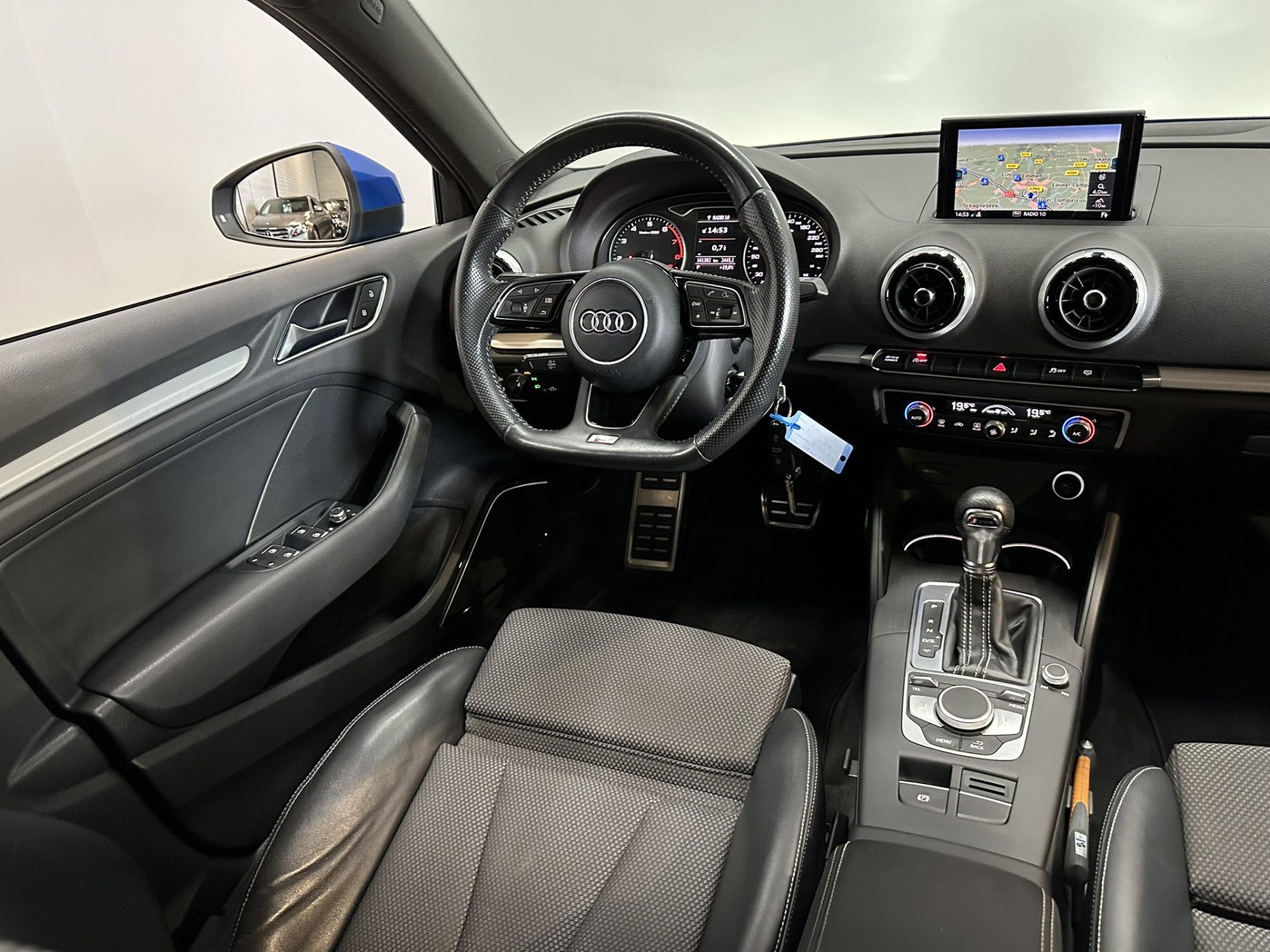 Audi A3 Sportback 1.5 TFSI CoD Sport Edition 3x S Line | LED | Panorama | B&O | Cruise Control | Navigatie | Apple Carplay | Isofix | NAP |