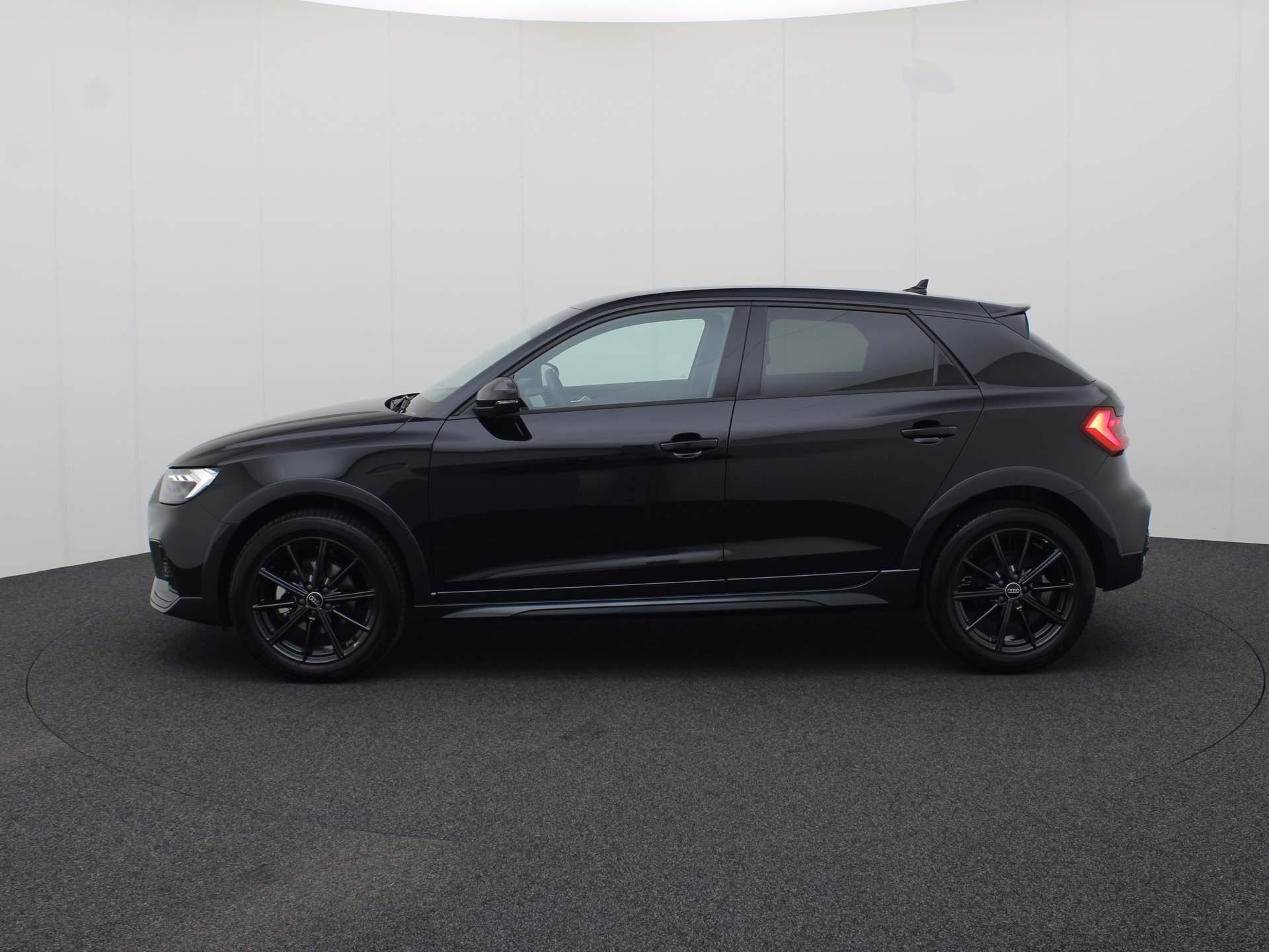 Audi A1 allstreet 25 TFSI/95PK Advanced · Navigatie · Parkeersensoren + camera · Leder/stof · Garantie 19-11-2028 of 100000km