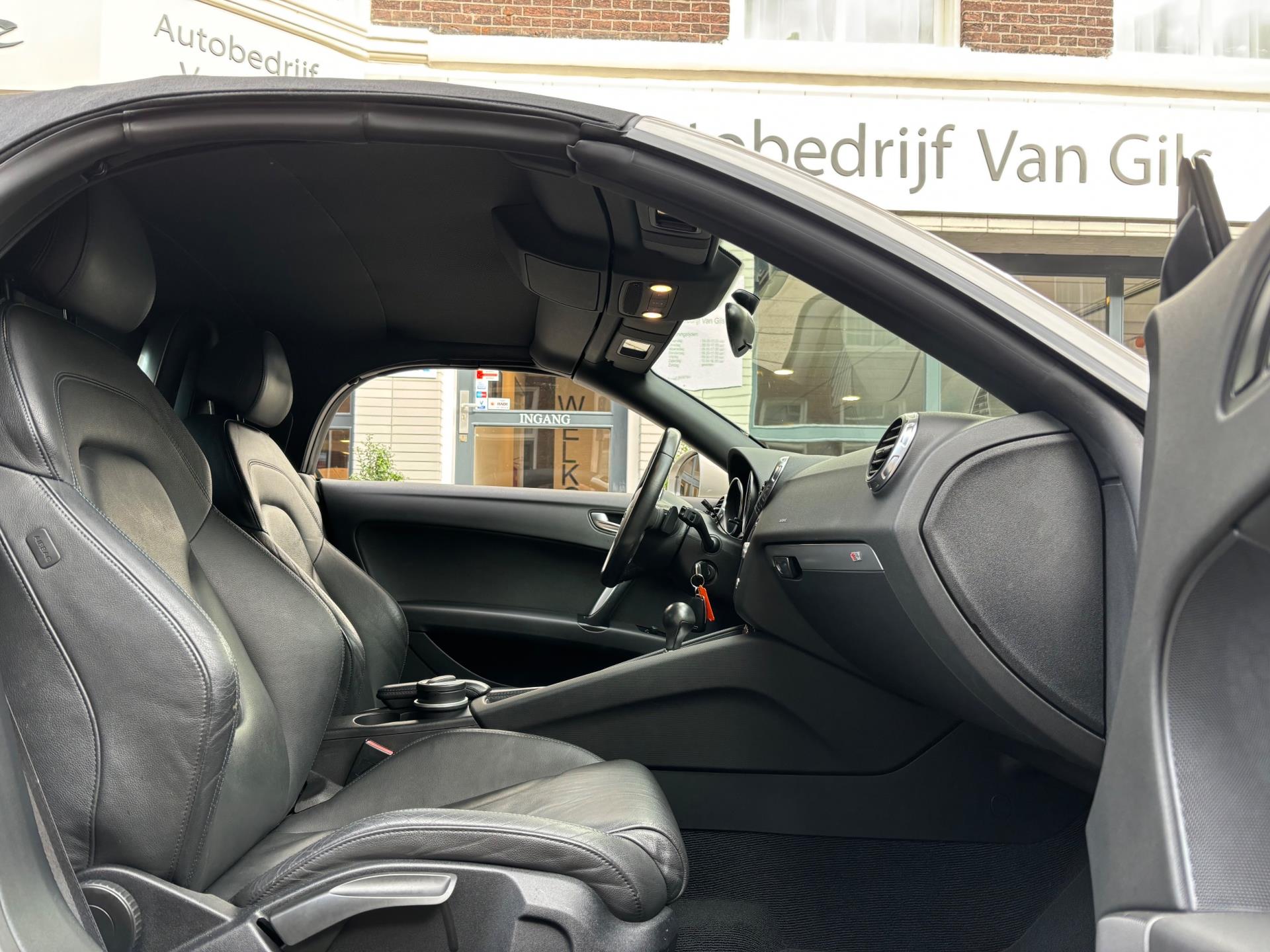 Audi TT Roadster 2.0 TFSI S-LINE AUTOMAAT | AIRCO | LEDER | NAVIGATIE | LMV 19 |