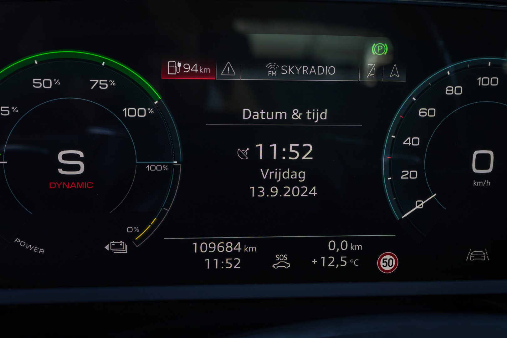 Audi e-tron e-tron 50 quattro Launch edition plus 71 kWh Panoramadak/ Leer/ Pdc/ Stoelverwarming/ Luchtvering/ Carplay/ Adapt. cruise