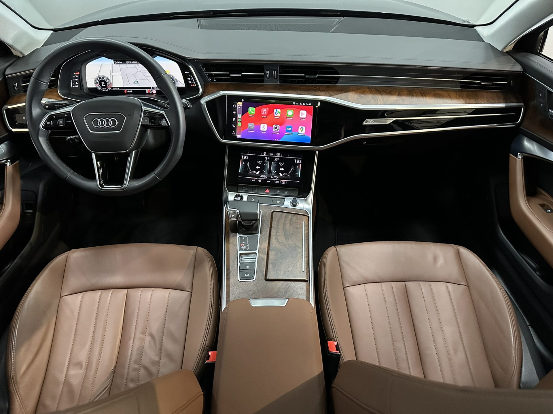 Audi A6 Avant 40 TFSI Business edition Virtual | LED | Panorama | Leer | Trekhaak | Camera | Adaptive Cruise | Apple Carplay Android Auto | Isofix | NAP |